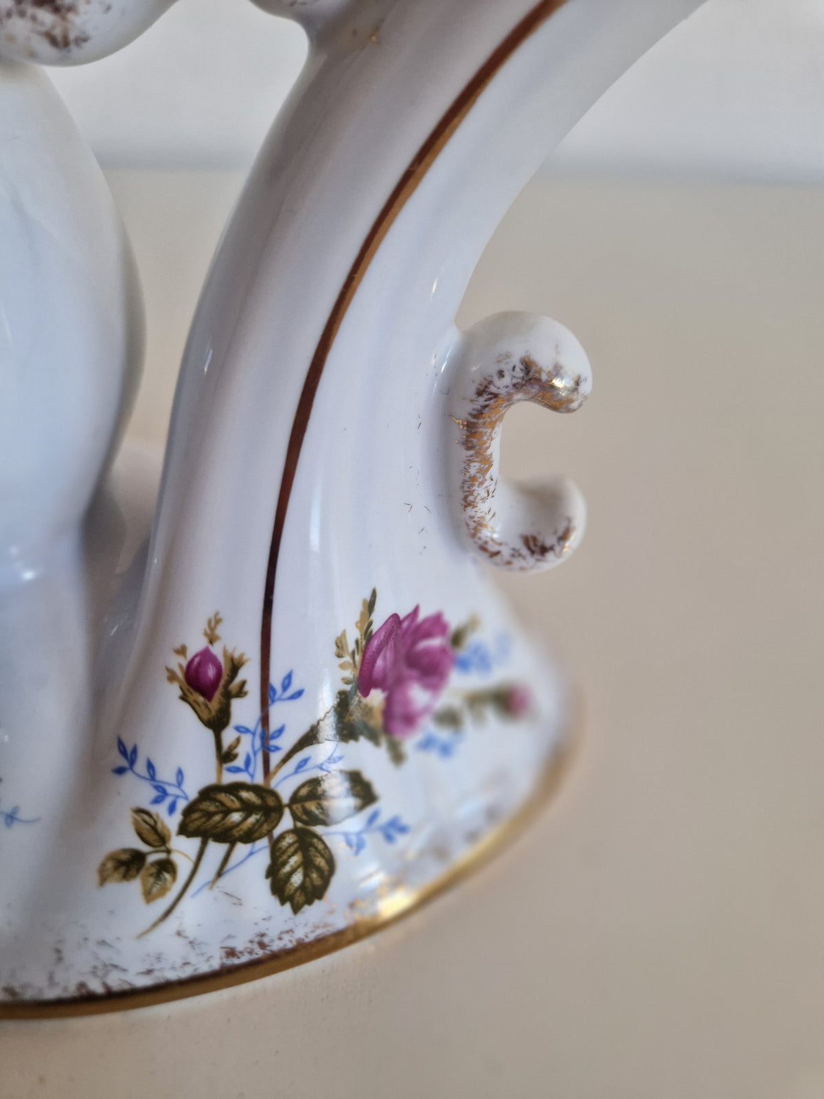 Matching scalloped dish with rose floral decoration and measurements