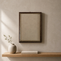 Cadre photo vintage en bois | Placage de noyer madré foncé et filet doré | Ouverture 20 × 30 cm | Verre inclus