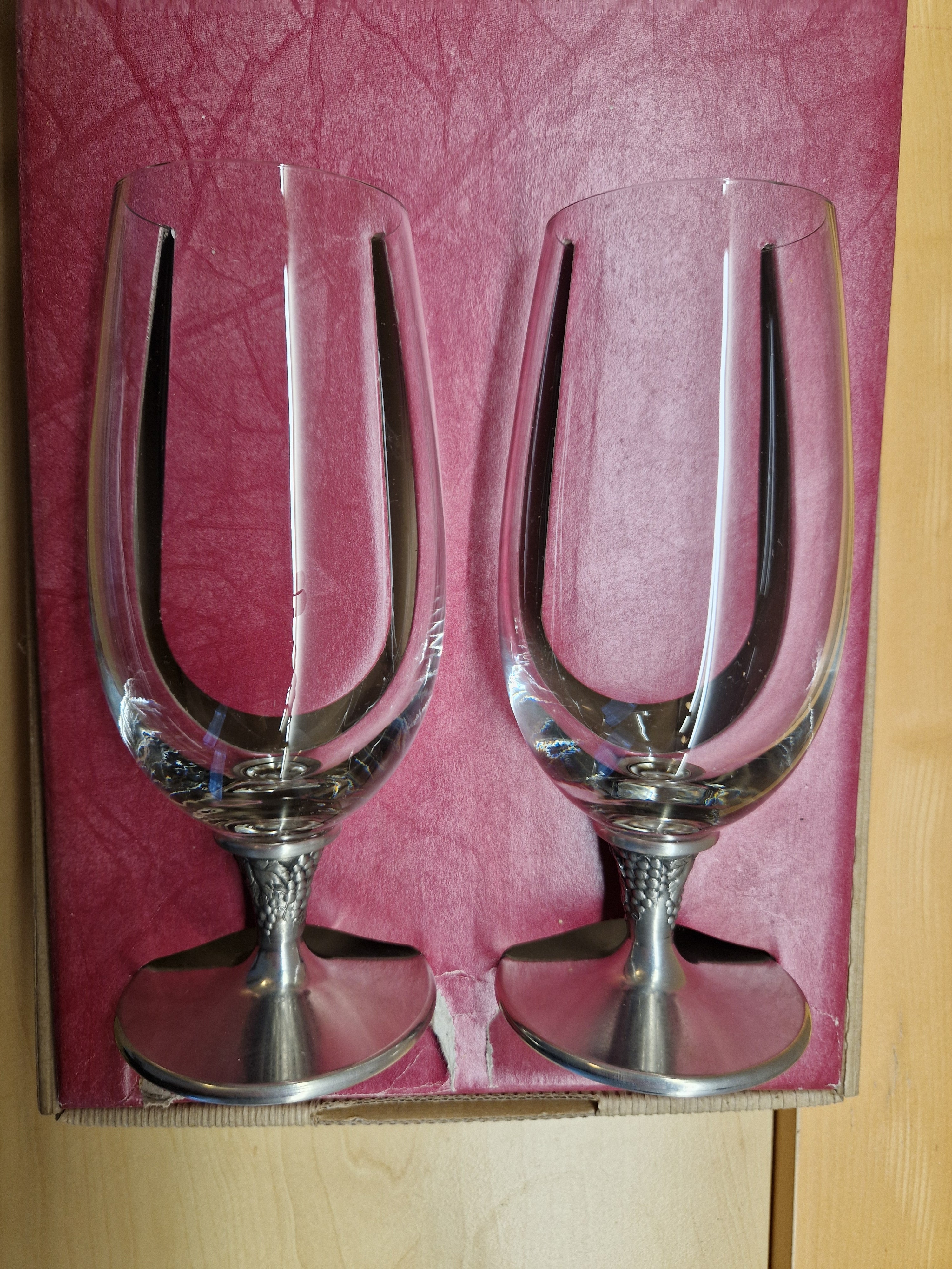 Vintage Artina SKS Austria — Pair of Crystal Wine Glasses with 95% Pewter (Zinn) Base | Grape Vine Stem | Original Box