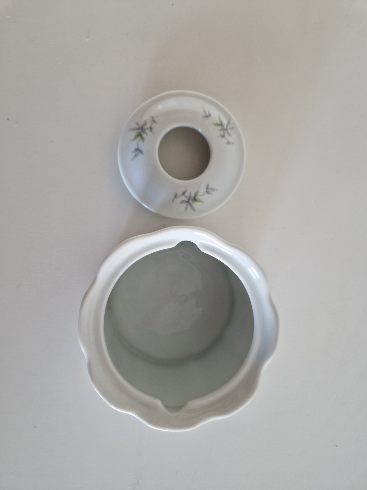 Vintage Royal KPM Bavaria Porcelain Hair Receiver, Floral Vanity Pot, 8 cm