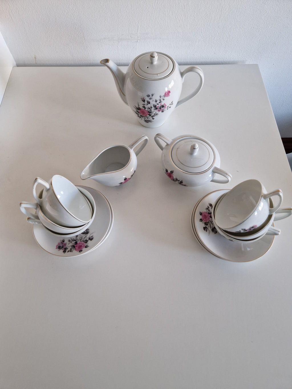 Vintage Japanese Porcelain Tea Set, Mount Fuji Mark (Daiko/Taiko), Hand-Painted Pink Roses, Gold Trim, Mid-Century Tea Service