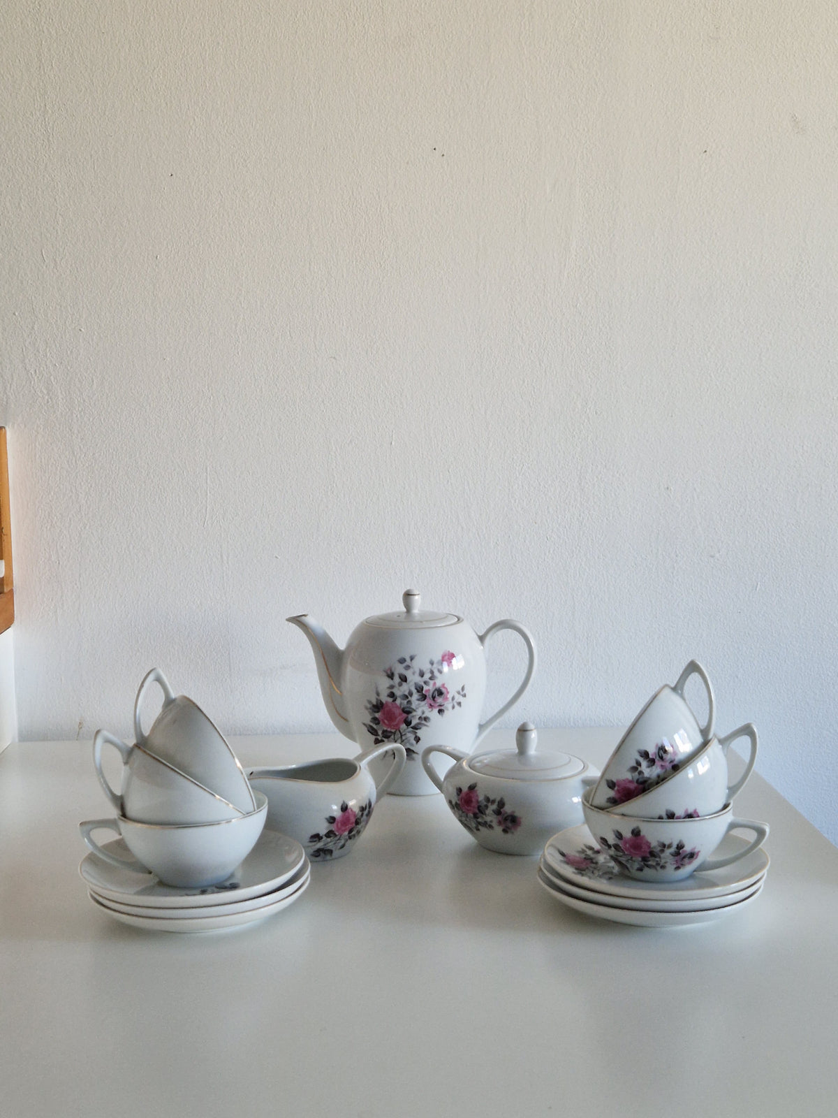 Vintage Japanese Porcelain Tea Set, Mount Fuji Mark (Daiko/Taiko), Hand-Painted Pink Roses, Gold Trim, Mid-Century Tea Service