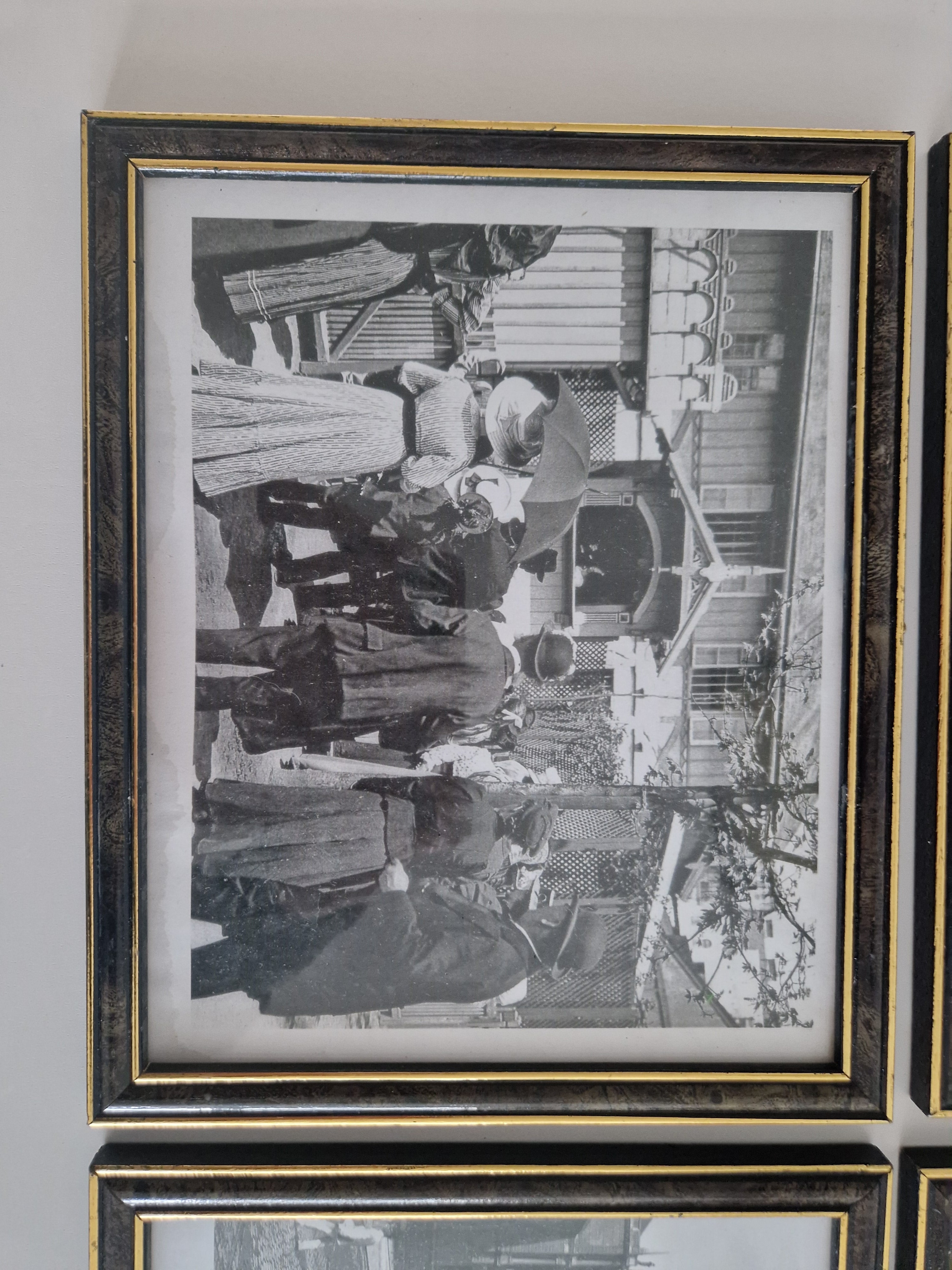 Set aus 4 gerahmten Schwarz-Weiß-Fotografien von Wien, um 1900 – Straßenszenen aus der Habsburgerzeit