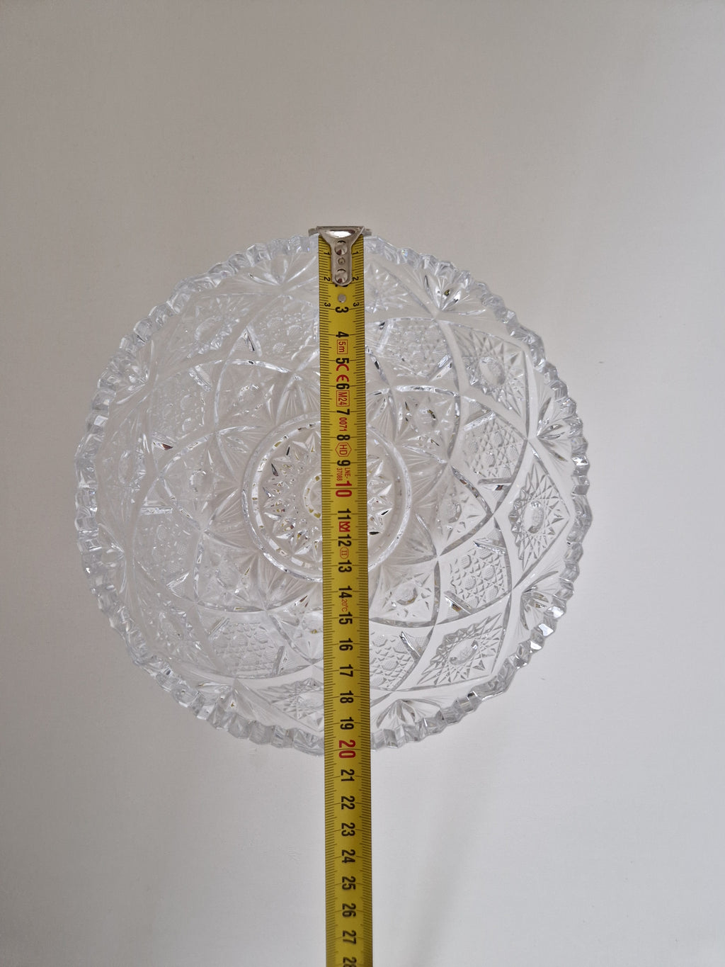 Vintage Heavy Cut Crystal Bowl – Sawtooth Rim | Diamond Panels, Star Snowflake & Hobnail Cuts | Sunburst Base | approx. 20 cm diameter