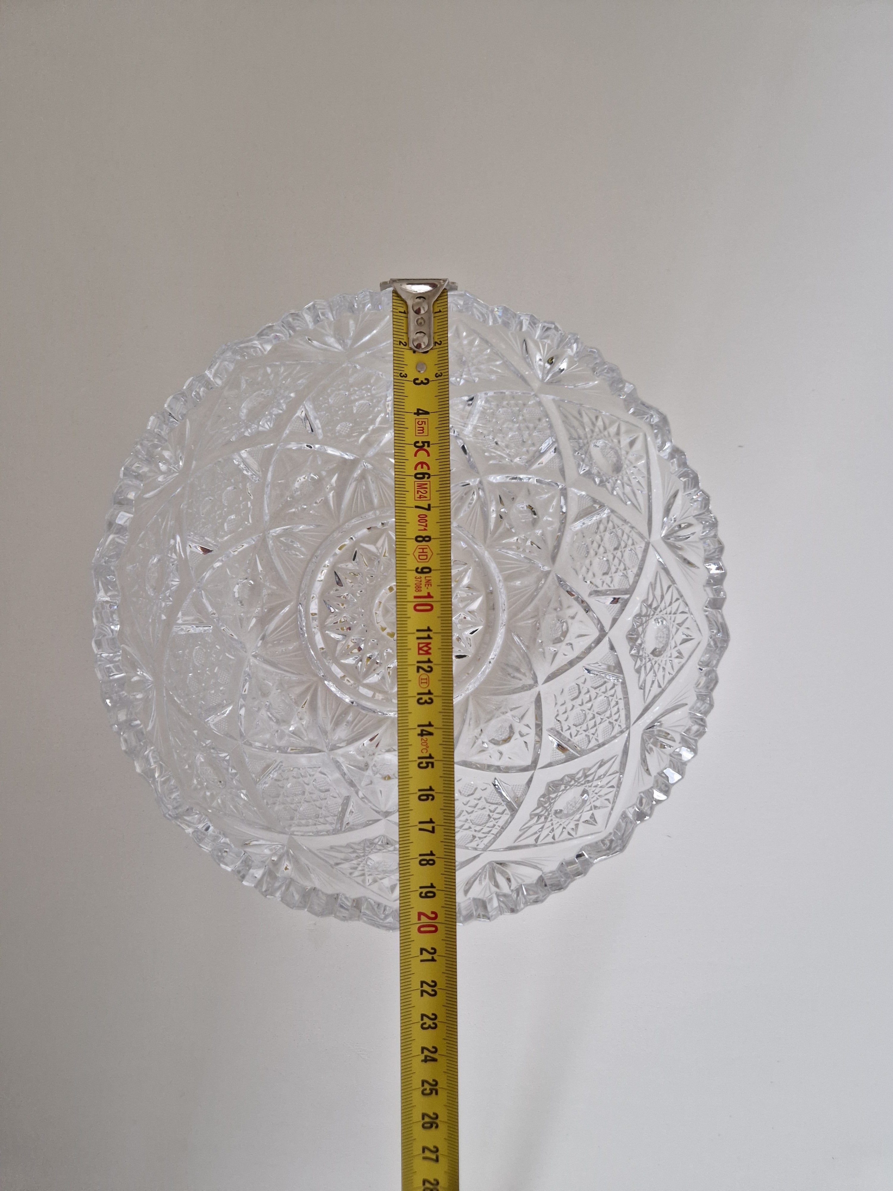 Vintage Heavy Cut Crystal Bowl – Sawtooth Rim | Diamond Panels, Star Snowflake & Hobnail Cuts | Sunburst Base | approx. 20 cm diameter