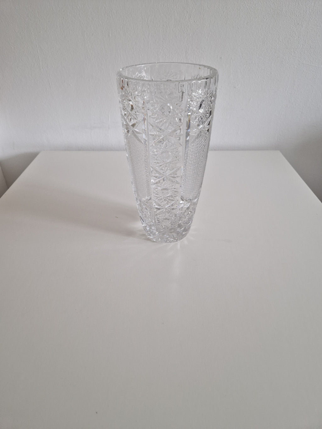 Vintage Heavy Cut Crystal Vase – Octagonal Faceted Cylinder | Star Snowflake Medallions & Crosshatch Diamond Cuts | Sunburst Base | approx. 24 cm