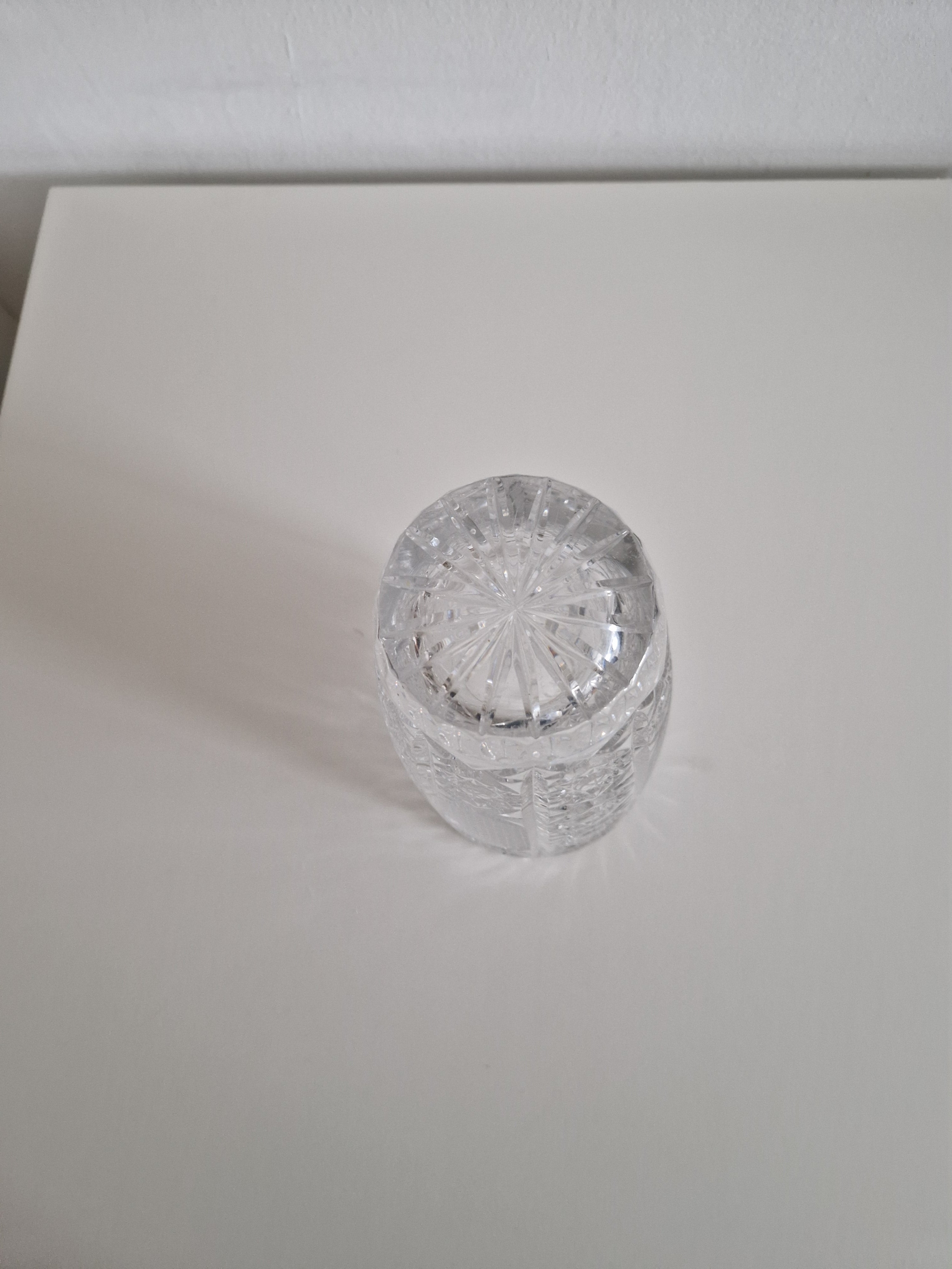 Vintage Heavy Cut Crystal Vase – Octagonal Faceted Cylinder | Star Snowflake Medallions & Crosshatch Diamond Cuts | Sunburst Base | approx. 24 cm
