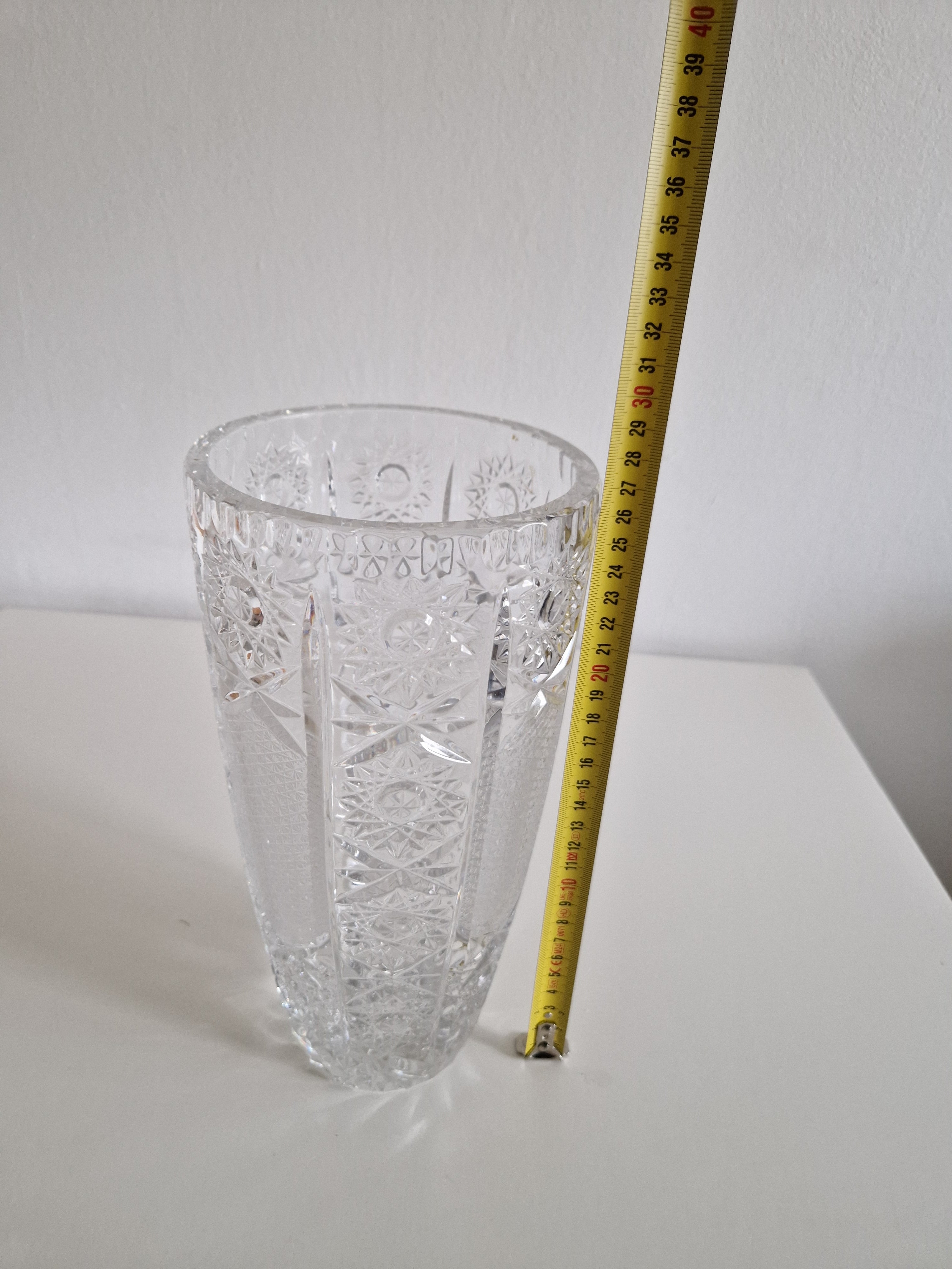 Vintage Heavy Cut Crystal Vase – Octagonal Faceted Cylinder | Star Snowflake Medallions & Crosshatch Diamond Cuts | Sunburst Base | approx. 24 cm