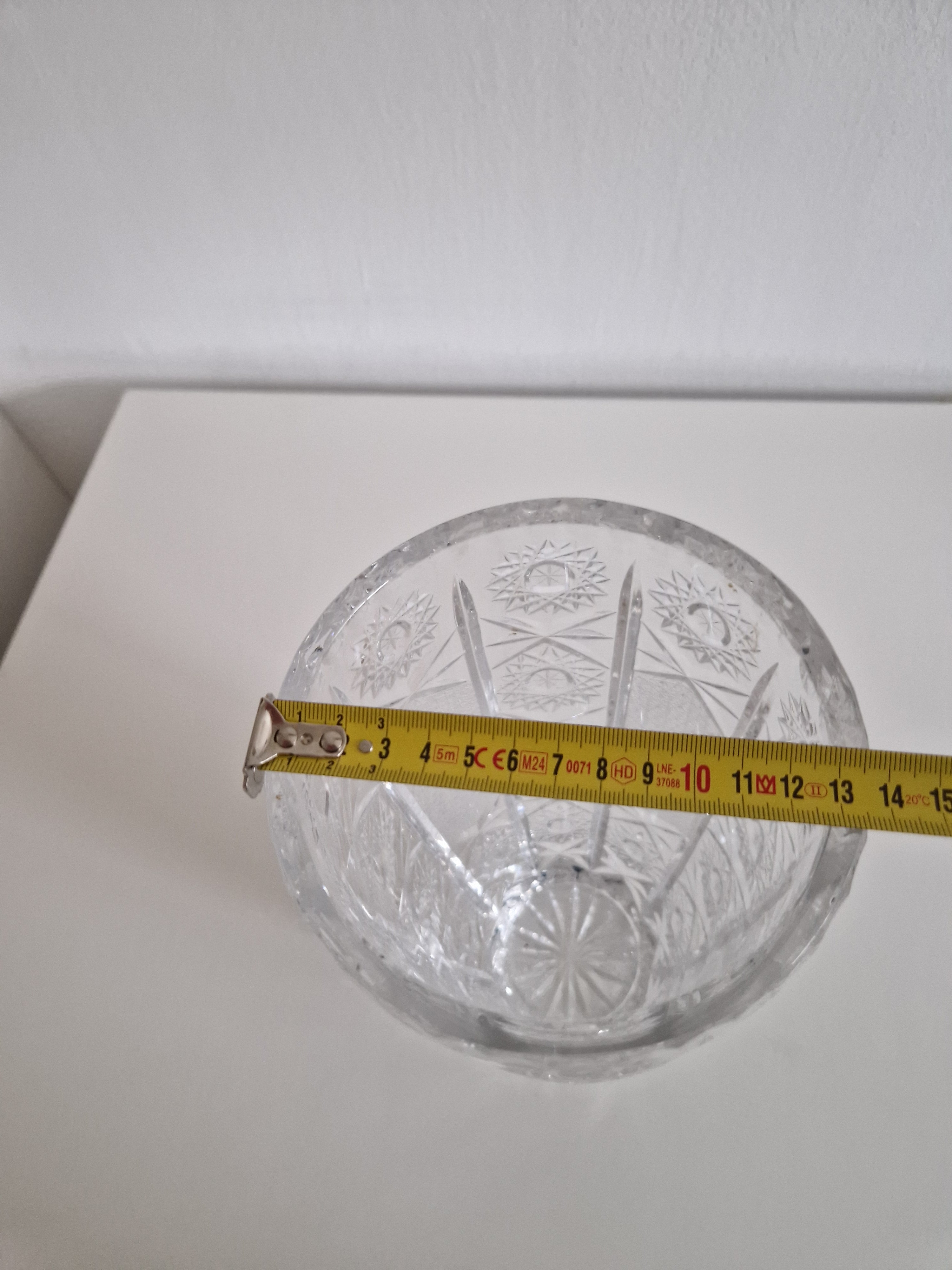 Vintage Heavy Cut Crystal Vase – Octagonal Faceted Cylinder | Star Snowflake Medallions & Crosshatch Diamond Cuts | Sunburst Base | approx. 24 cm