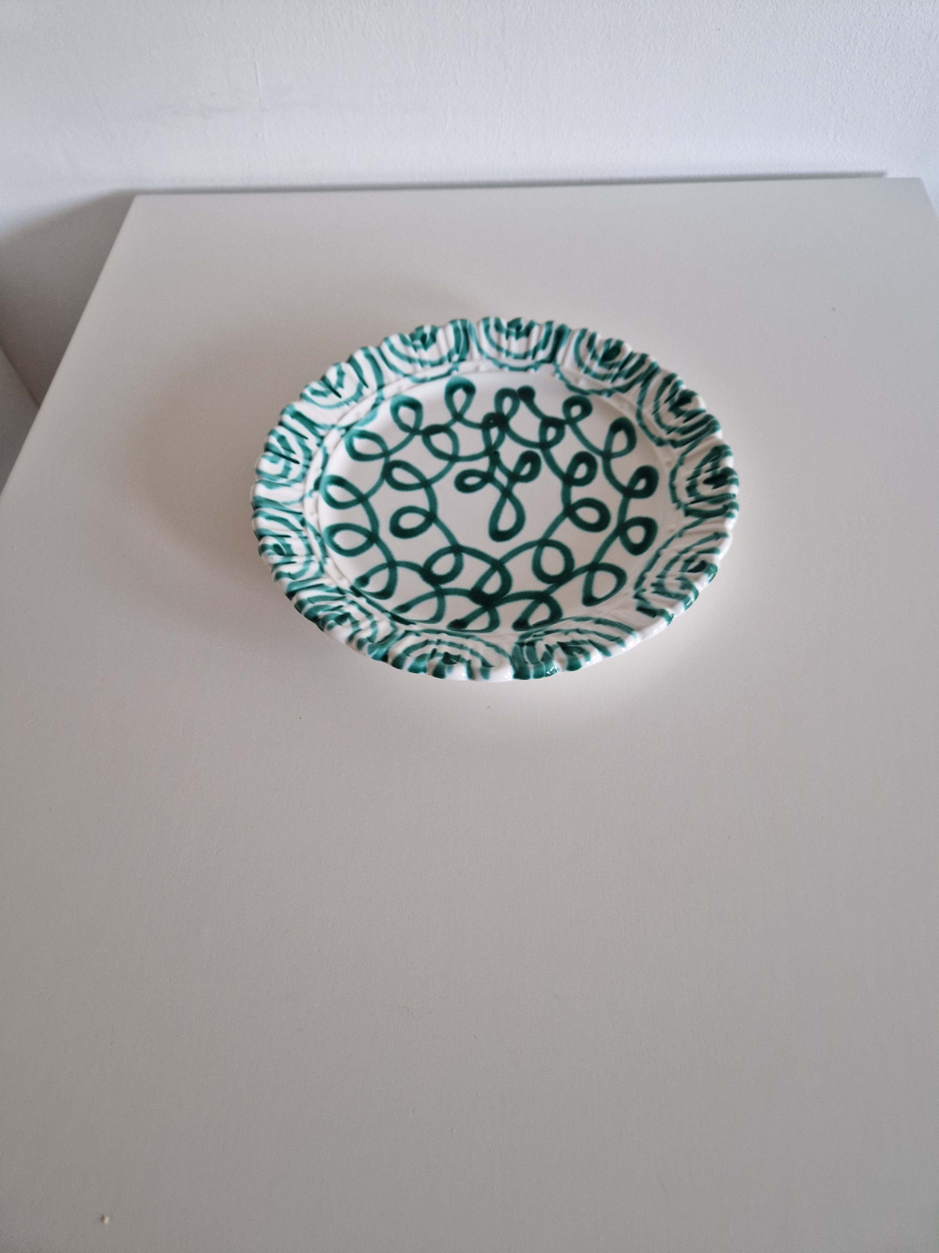 Vintage Gmunden Round Plate | Gmundner Keramik Austria | Scalloped Rim & Teal Vine Knot Pattern, c. Mid-20th Century