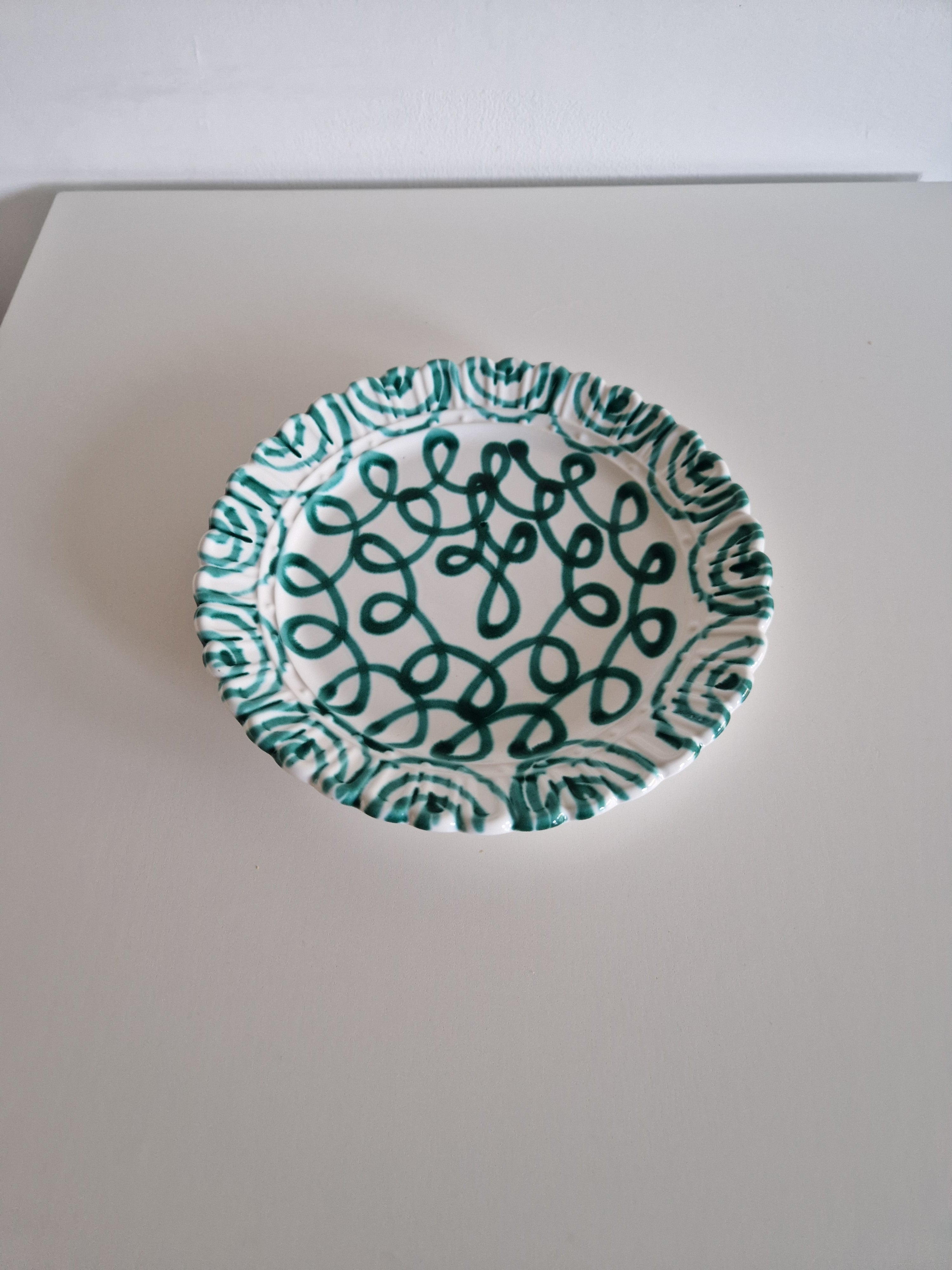 Vintage Gmunden Round Plate | Gmundner Keramik Austria | Scalloped Rim & Teal Vine Knot Pattern, c. Mid-20th Century