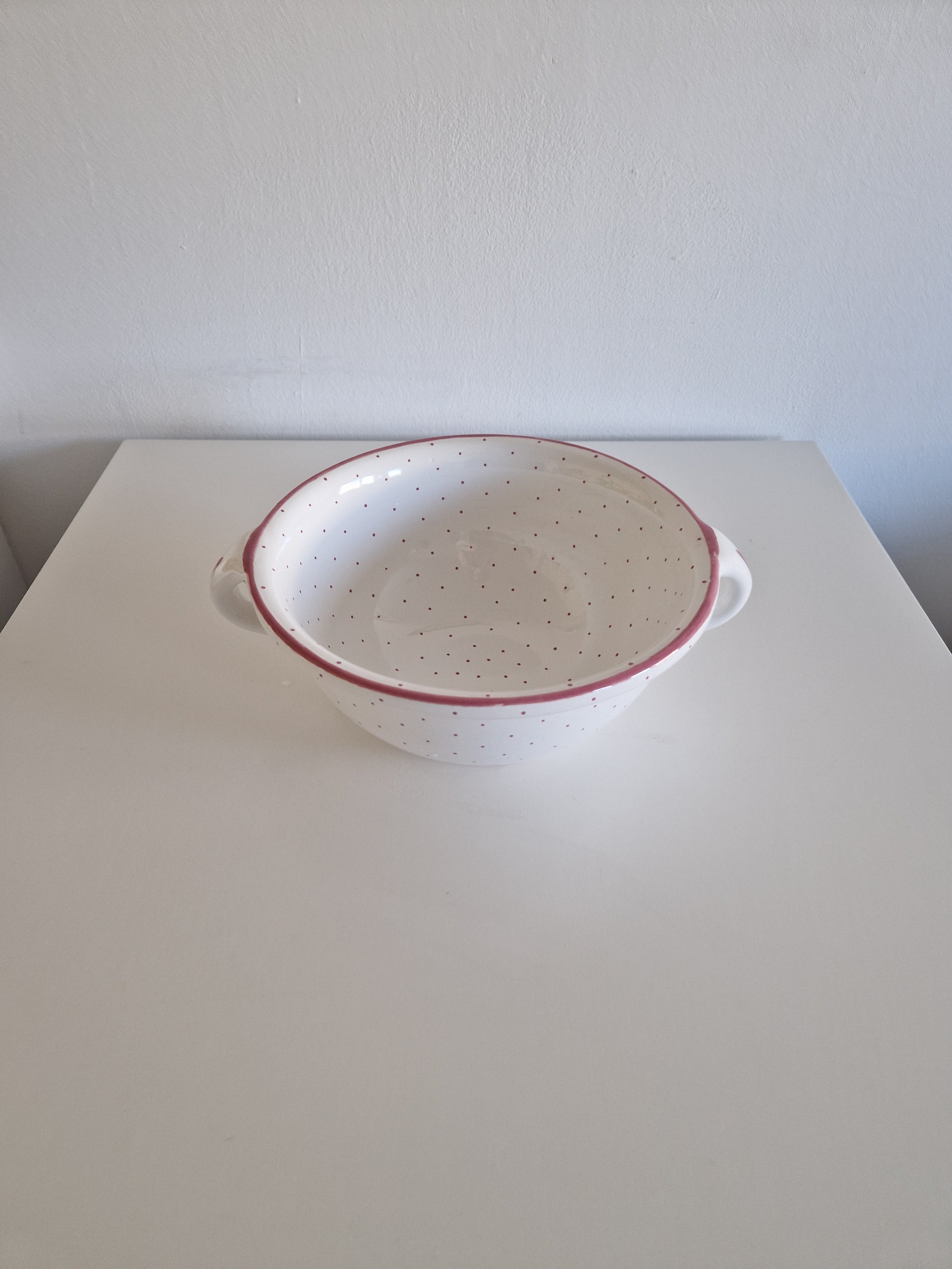 Vintage Gmundner Keramik Große Salatschüssel | Rotpunkte Muster | Henkel | ca. Mitte 20. Jahrhundert