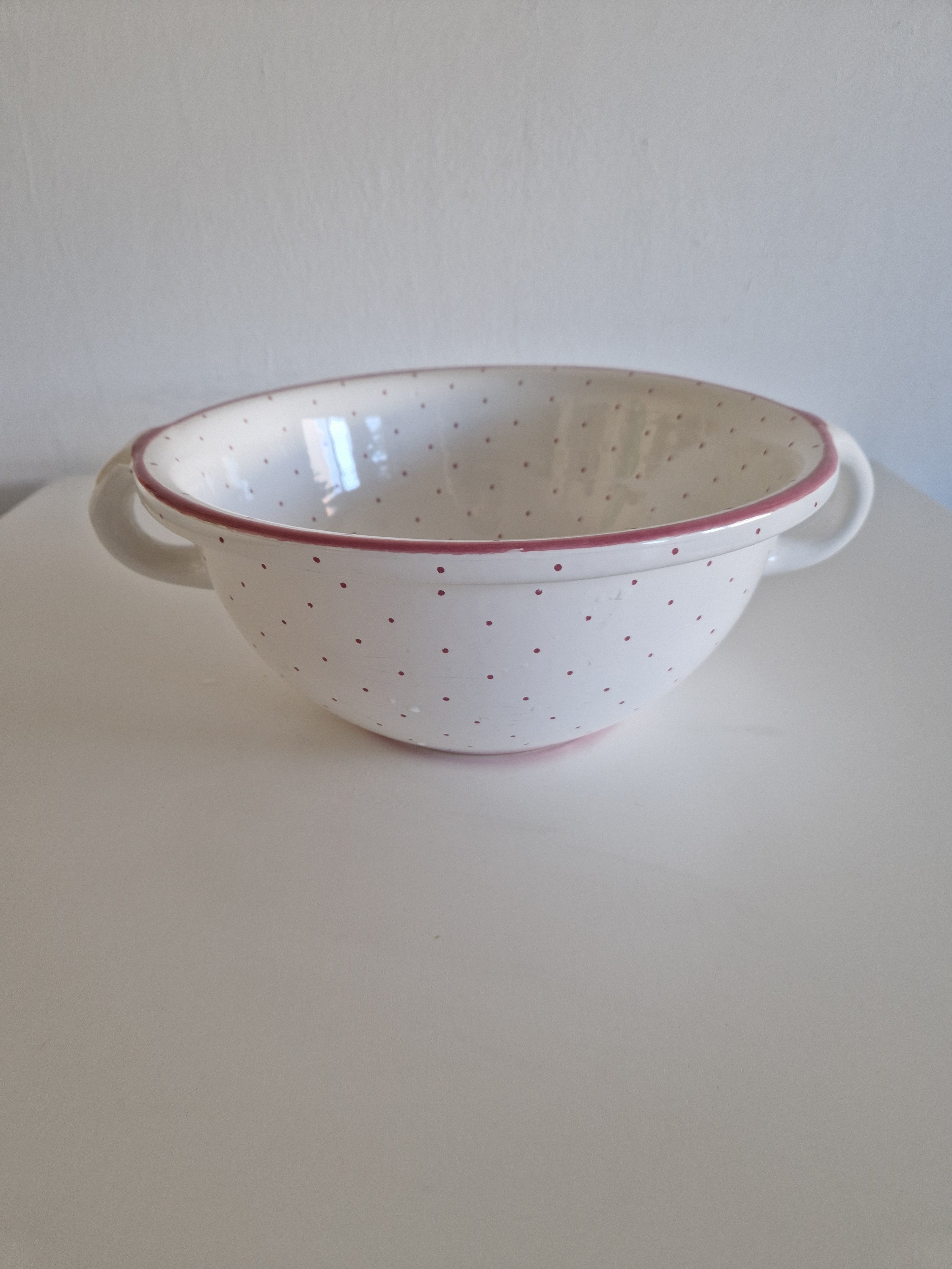 Vintage Gmundner Keramik Große Salatschüssel | Rotpunkte Muster | Henkel | ca. Mitte 20. Jahrhundert