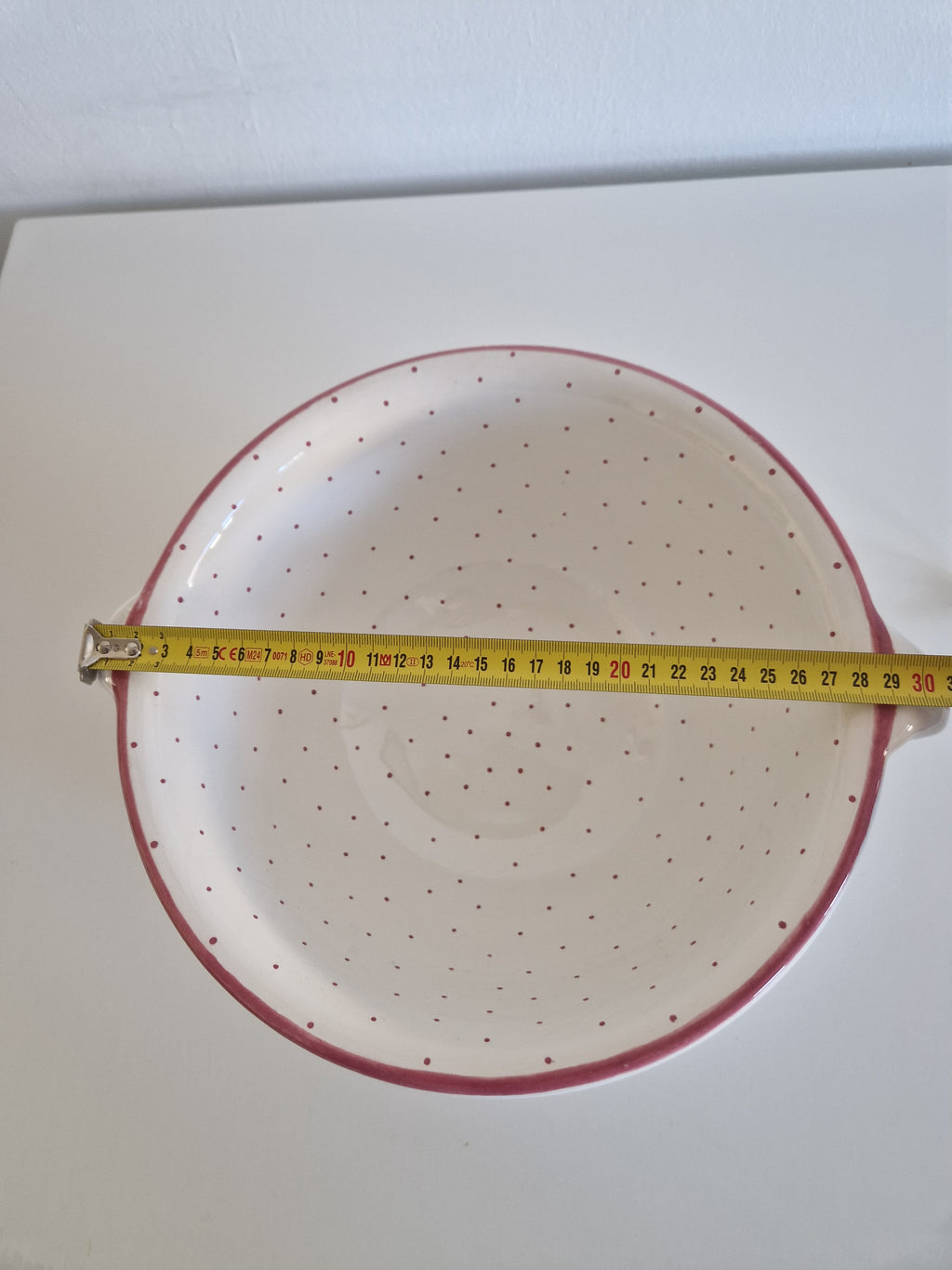 Vintage Gmundner Keramik Große Salatschüssel | Rotpunkte Muster | Henkel | ca. Mitte 20. Jahrhundert