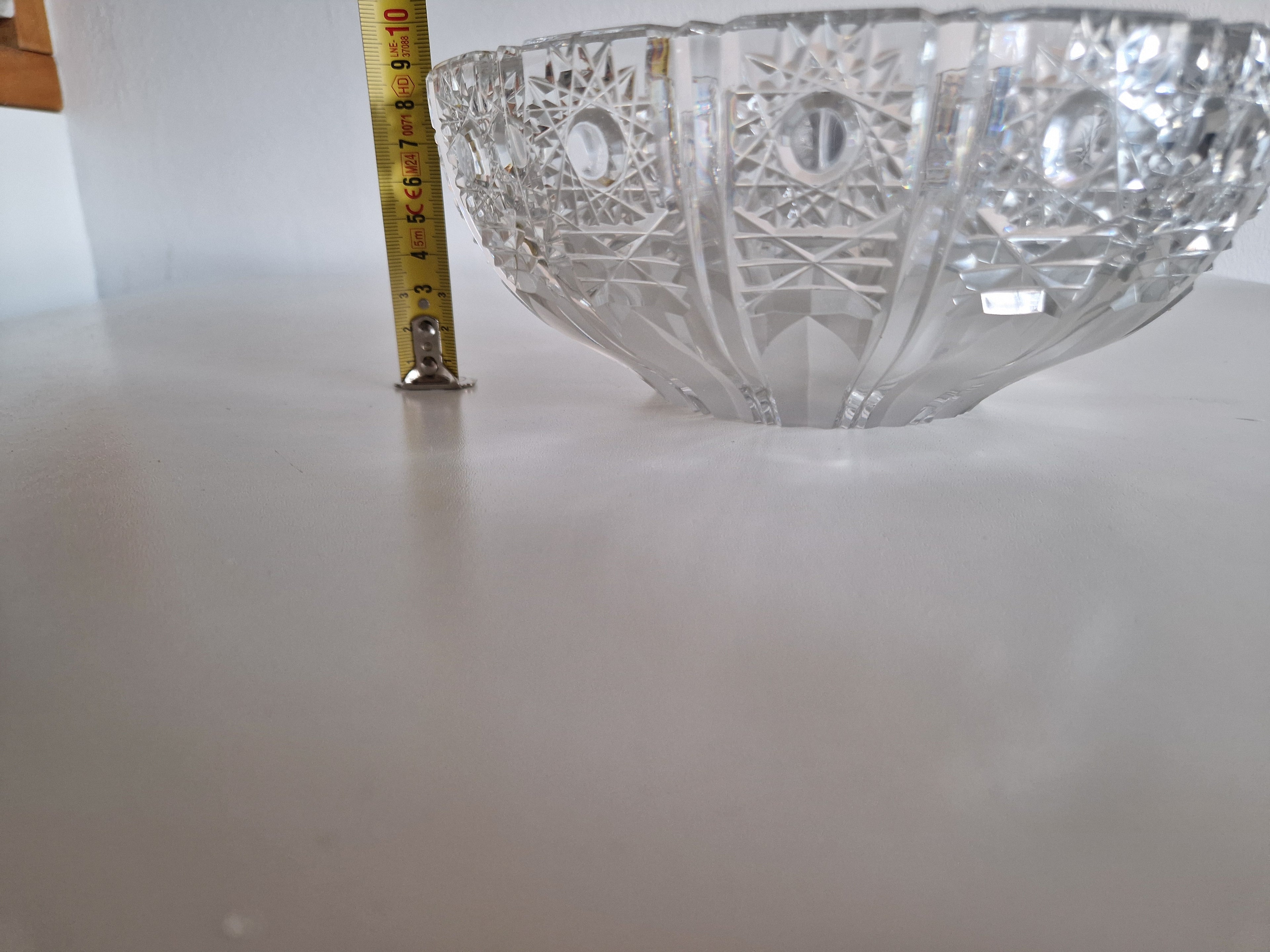 Vintage Österreichische handgeschliffene Bleikristallschale | 24 % Bleiglas | Brillantes Stern- und Fächermuster, ca. Mitte-Ende 20. Jahrhundert