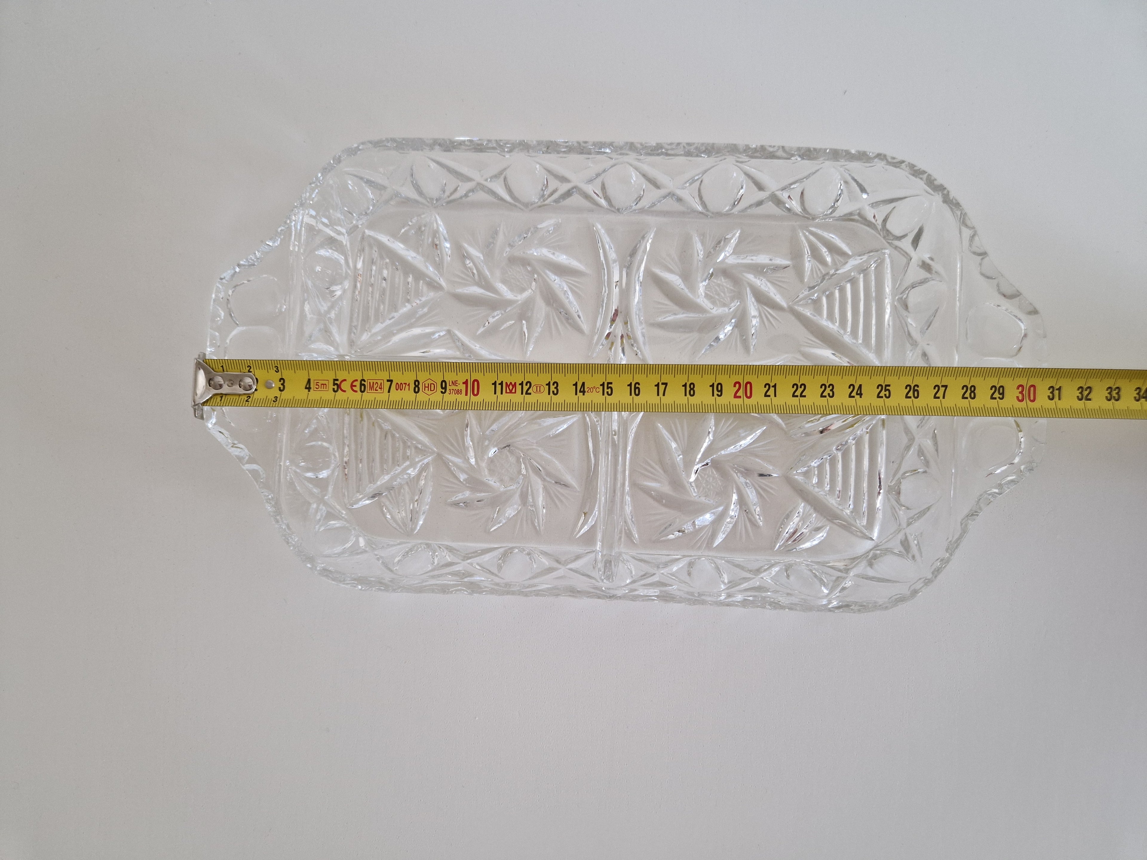Plat de service rectangulaire en verre pressé vintage, à sections, motif « Pinwheel & Diamond », avec poignées à onglets