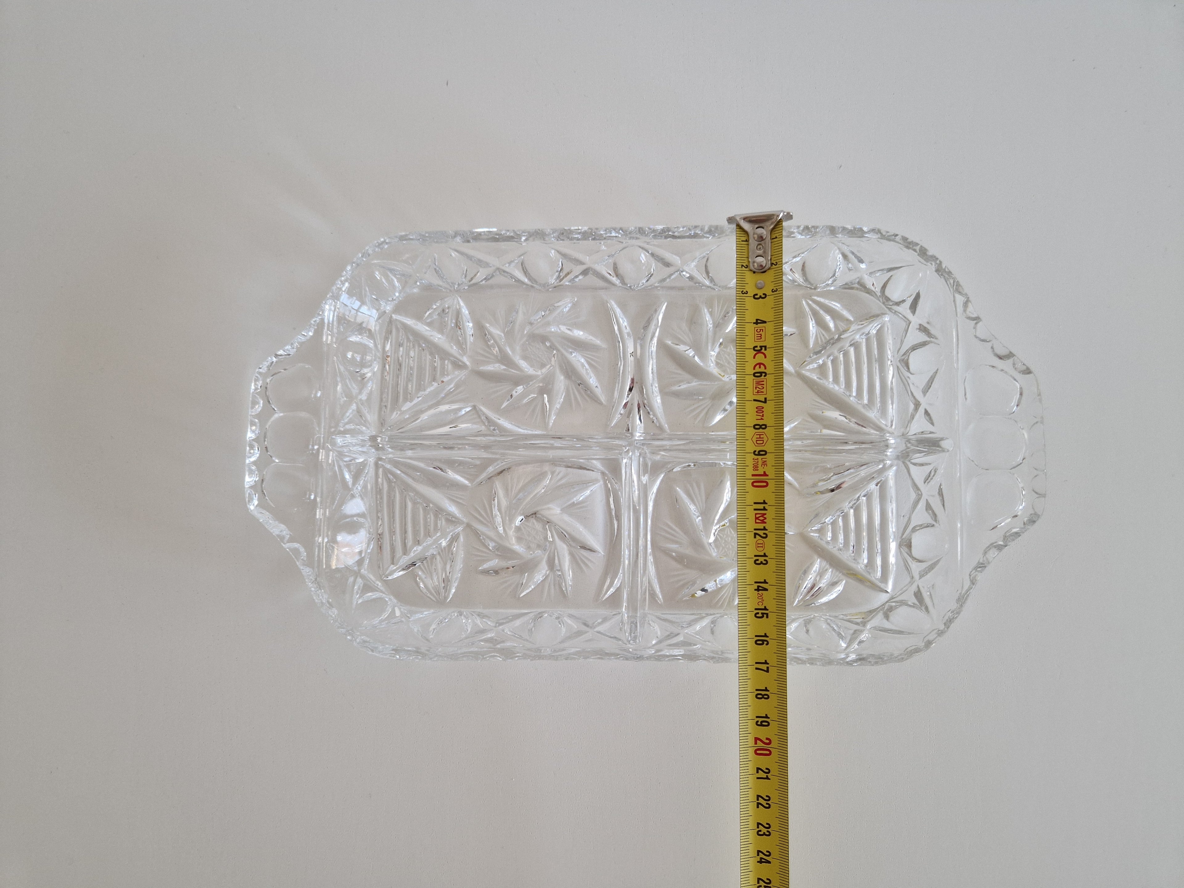 Plat de service rectangulaire en verre pressé vintage, à sections, motif « Pinwheel & Diamond », avec poignées à onglets