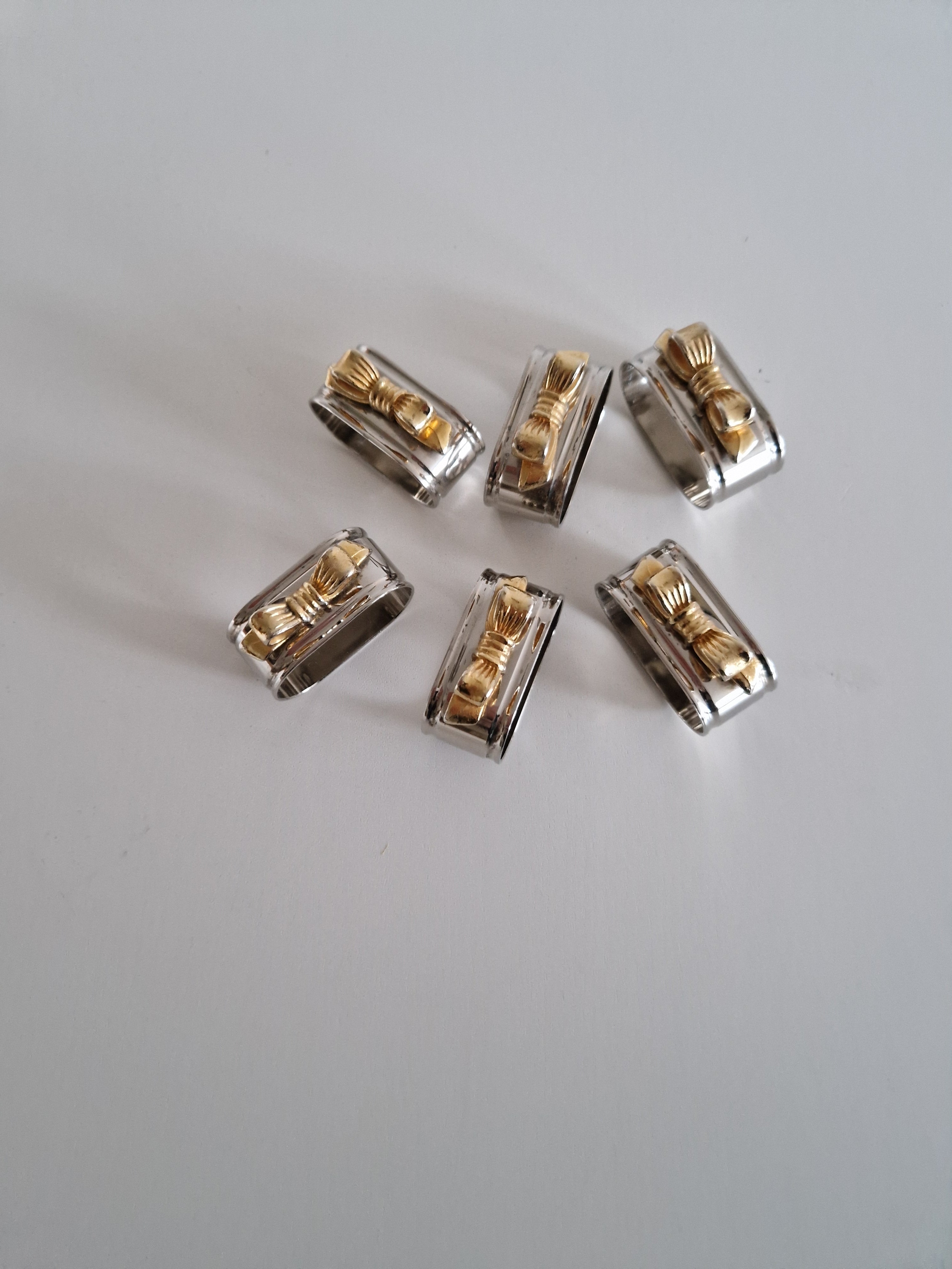 Set of 6 Vintage Silver-Plated Napkin Rings – Gold-Tone Bow Detail