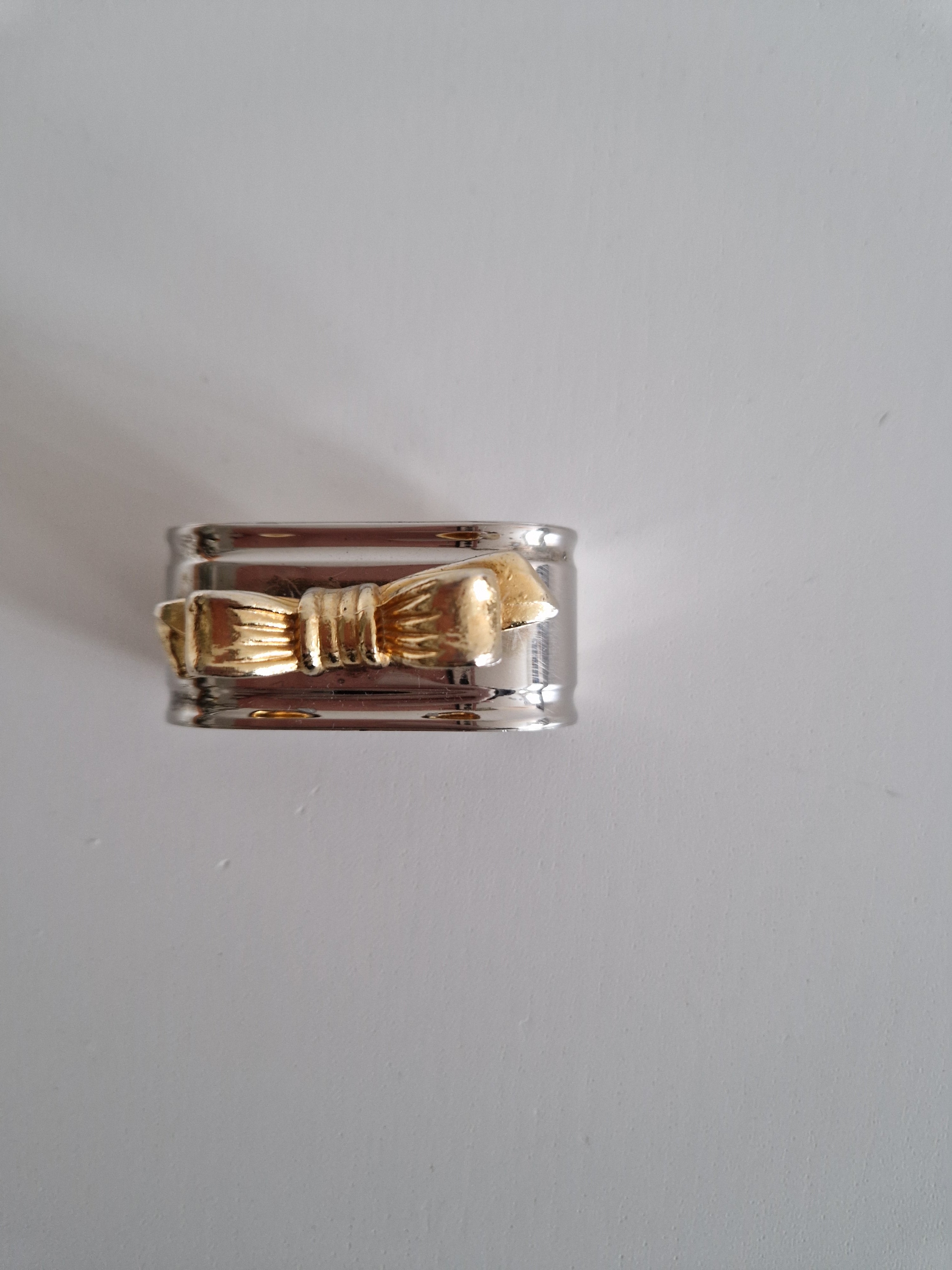 Set of 6 Vintage Silver-Plated Napkin Rings – Gold-Tone Bow Detail