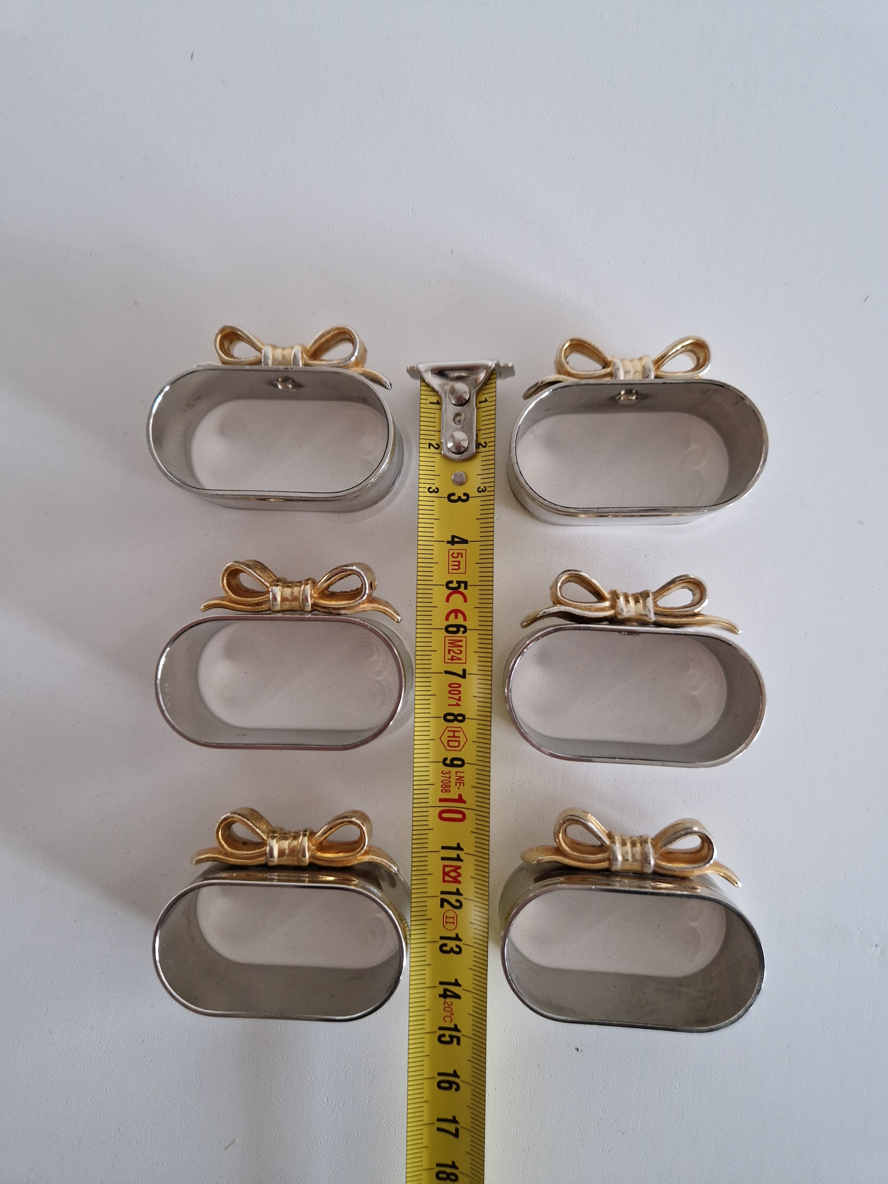 Set of 6 Vintage Silver-Plated Napkin Rings – Gold-Tone Bow Detail