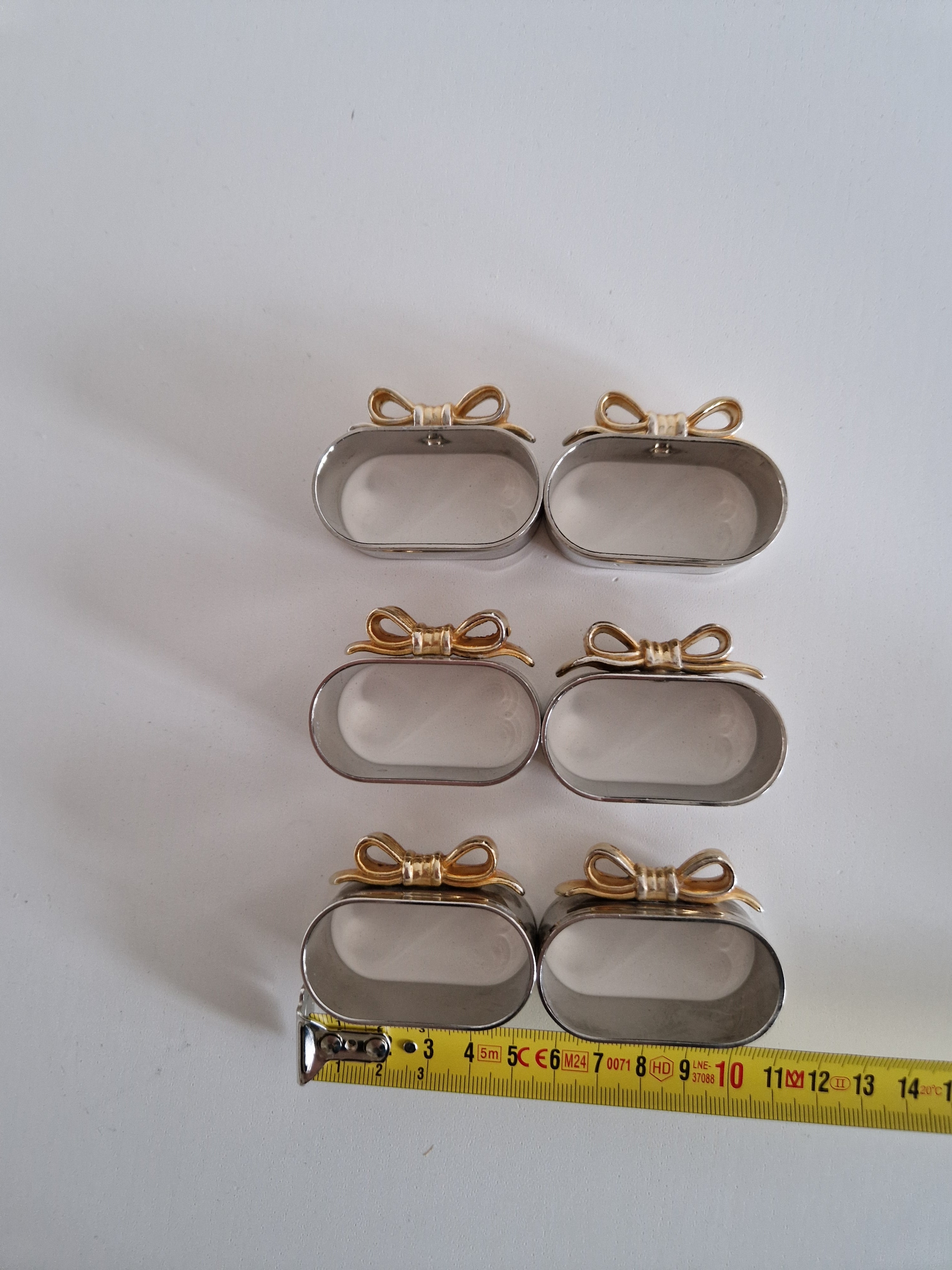 Set of 6 Vintage Silver-Plated Napkin Rings – Gold-Tone Bow Detail