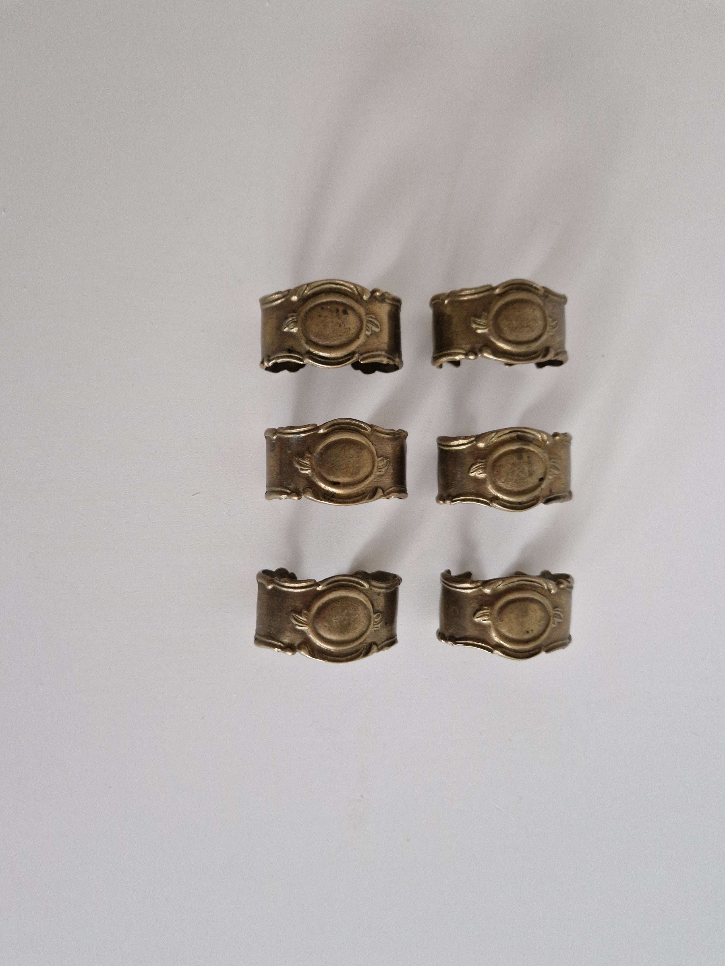 Set of 6 Vintage Brass Napkin Rings – Embossed Acanthus Palmette Motif
