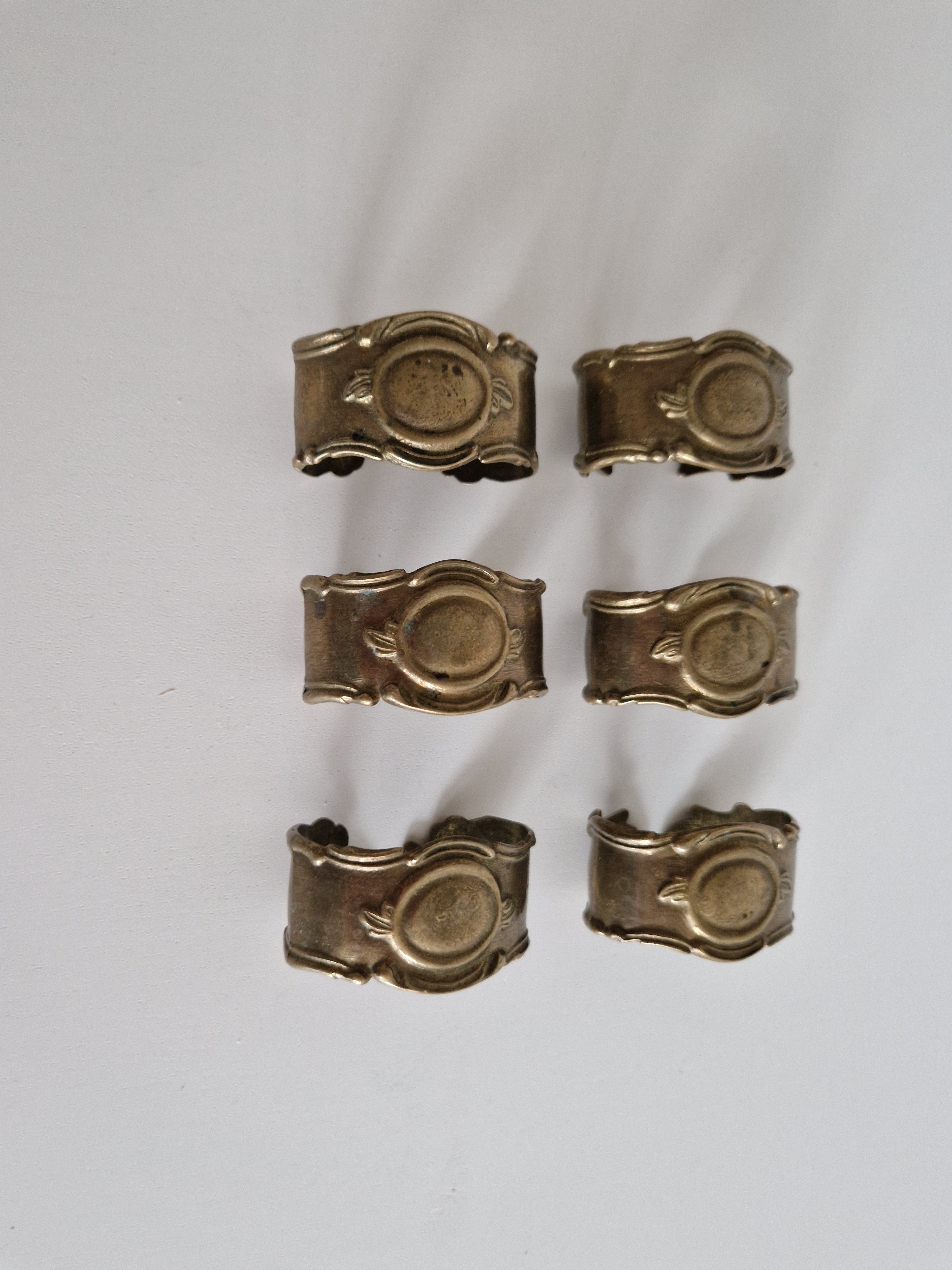 Set of 6 Vintage Brass Napkin Rings – Embossed Acanthus Palmette Motif