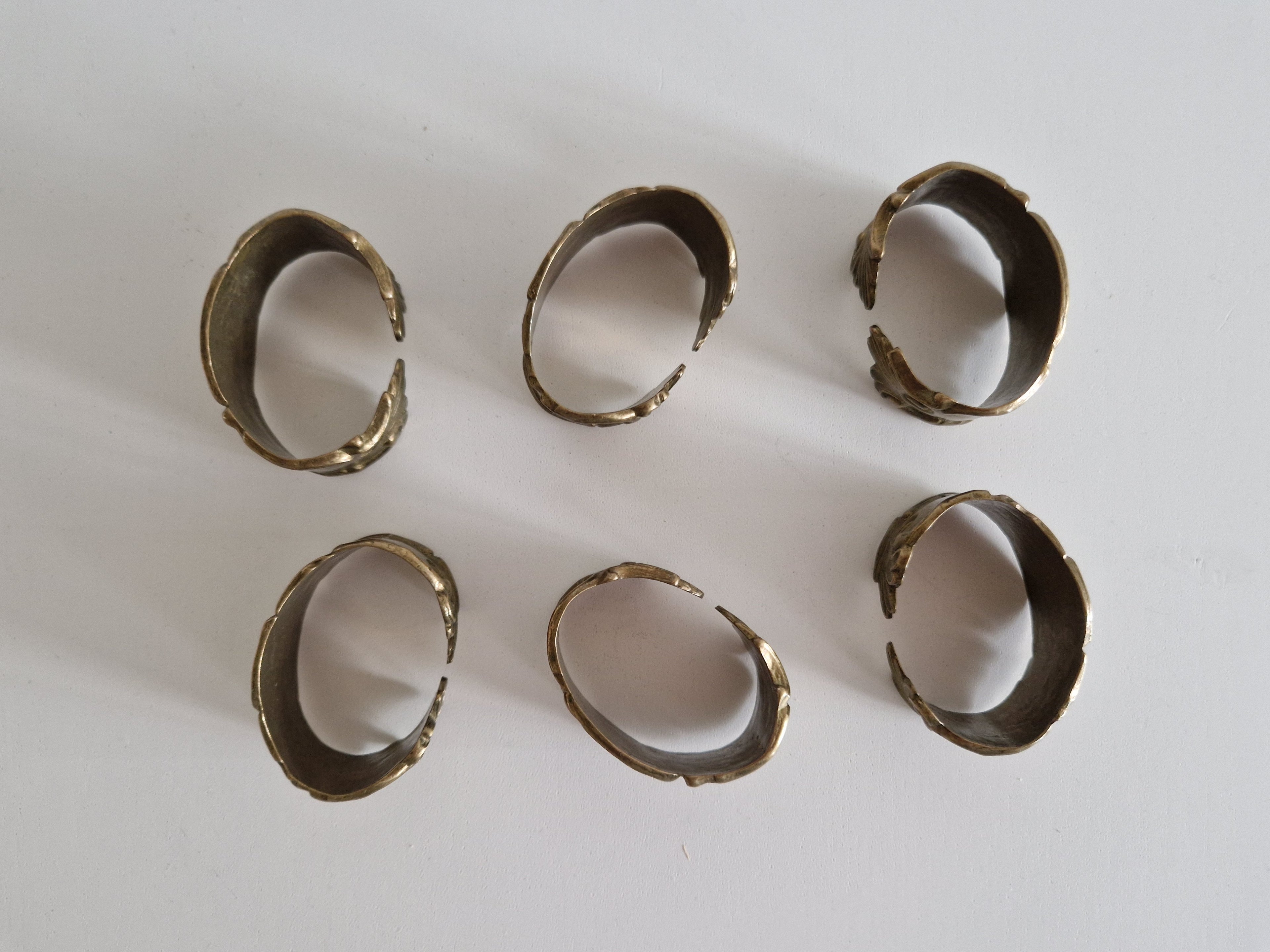 Set of 6 Vintage Brass Napkin Rings – Embossed Acanthus Palmette Motif