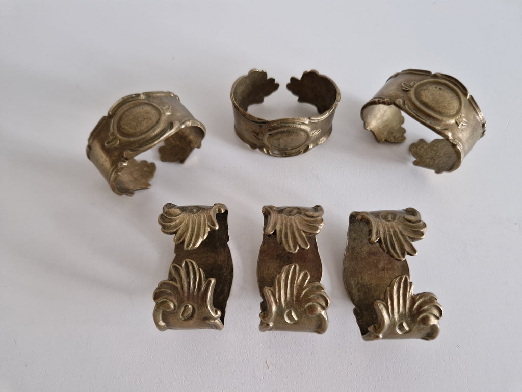 Set of 6 Vintage Brass Napkin Rings – Embossed Acanthus Palmette Motif