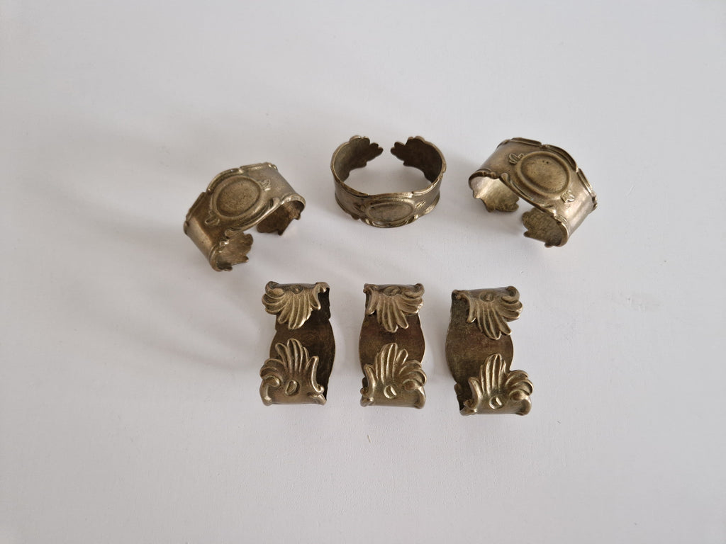 Set of 6 Vintage Brass Napkin Rings – Embossed Acanthus Palmette Motif