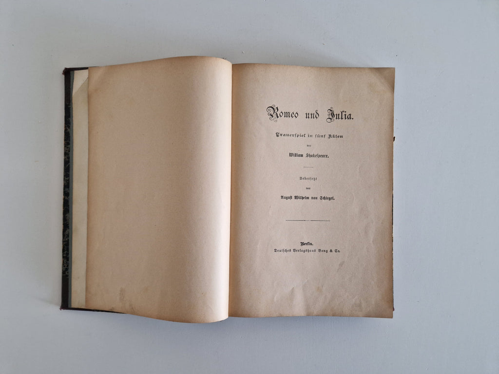 Roméo et Juliette – William Shakespeare | Traduction Schlegel | Deutsches Verlagshaus Bong & Co. Berlin | Illustré | Reliure demi-cuir marbré | environ 20 × 13 cm