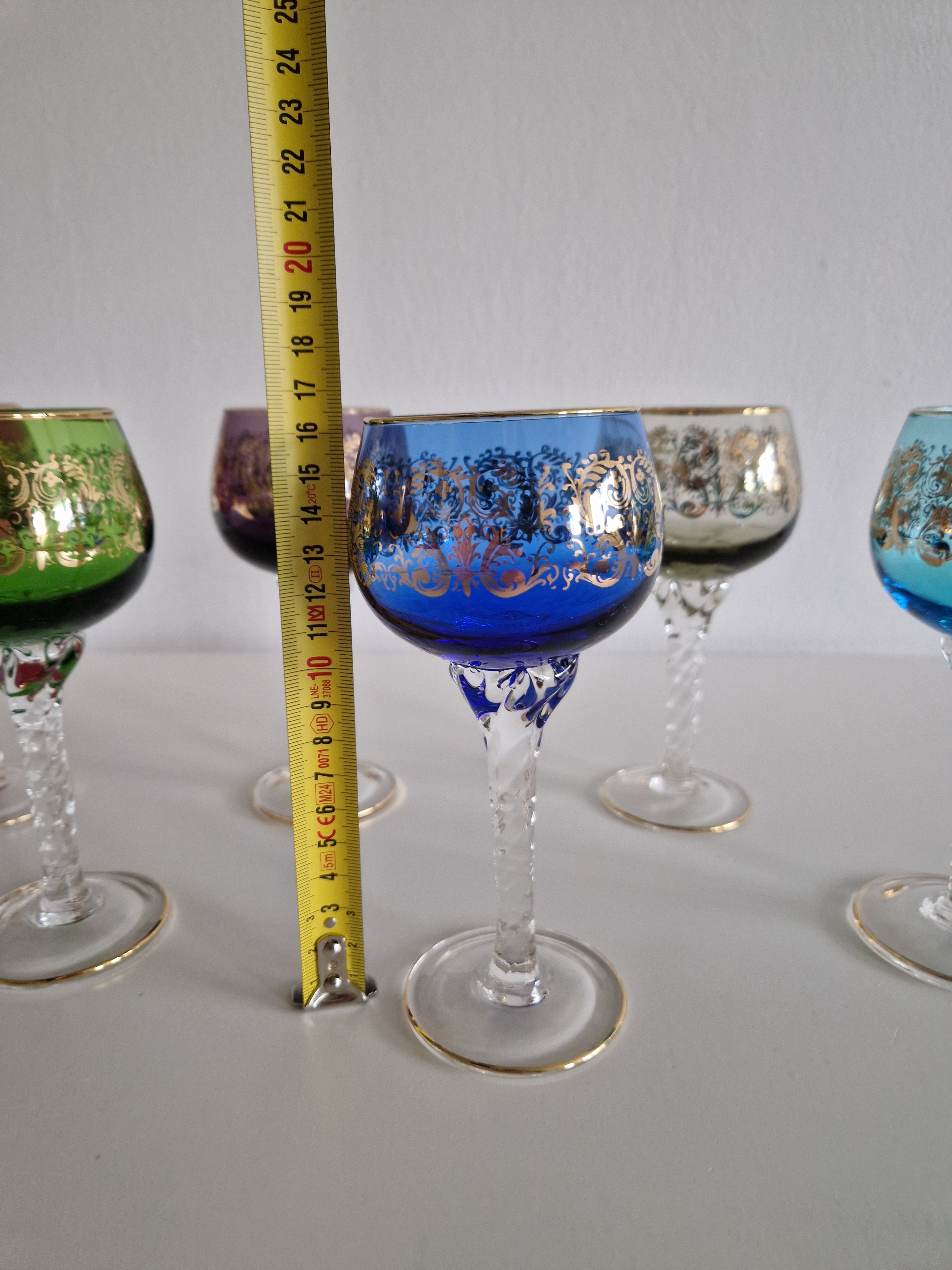Set of 6 Venetian Crystal Hock Wine Glasses – Gold Rococo Enamel Decoration | 6 Colours | Twisted Air-Twist Stem | Gold Rim | 20 cm