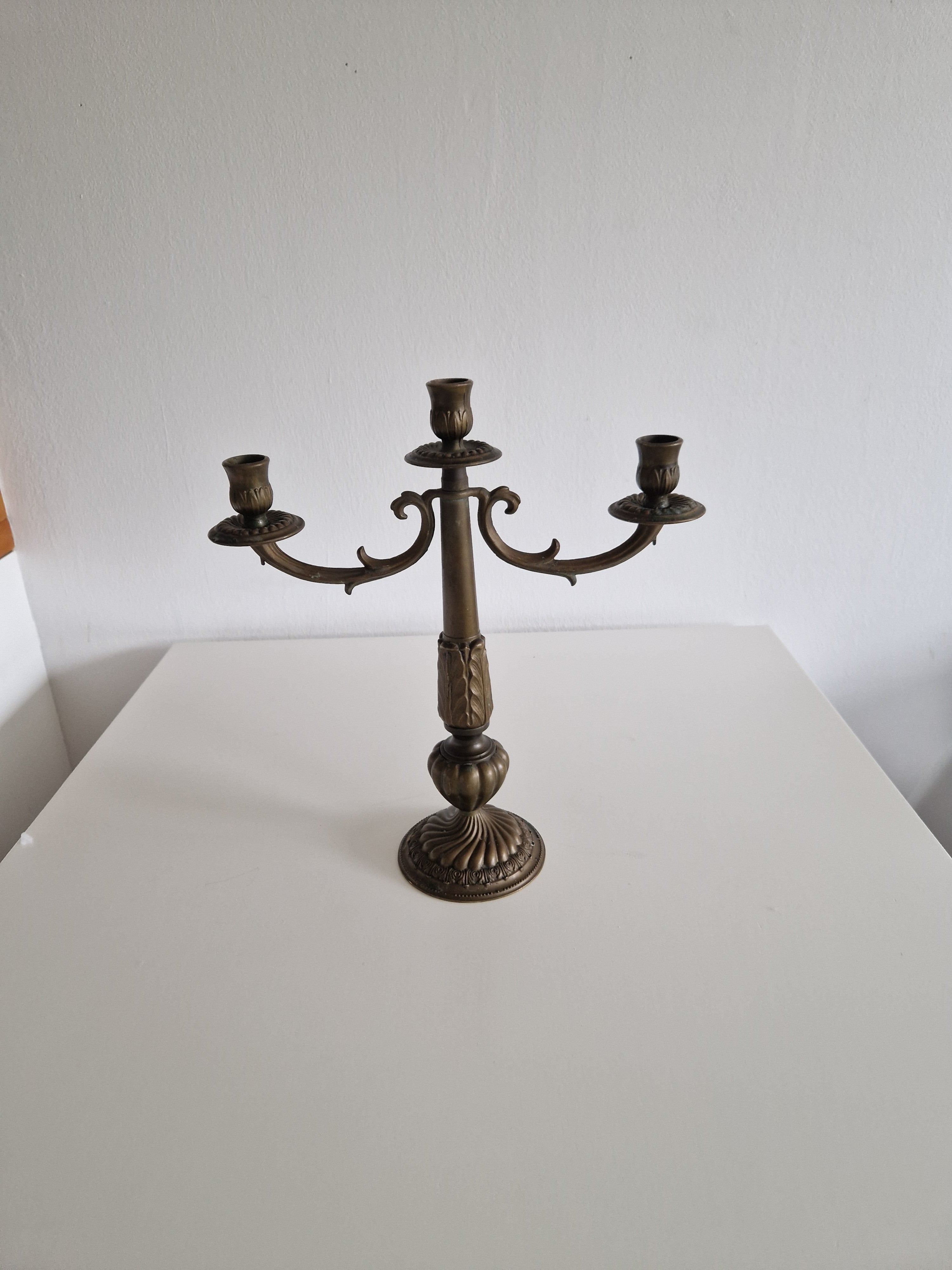 Antique Brass 3-Arm Candelabra – Empire Neoclassical, Acanthus & Gadroon Detail