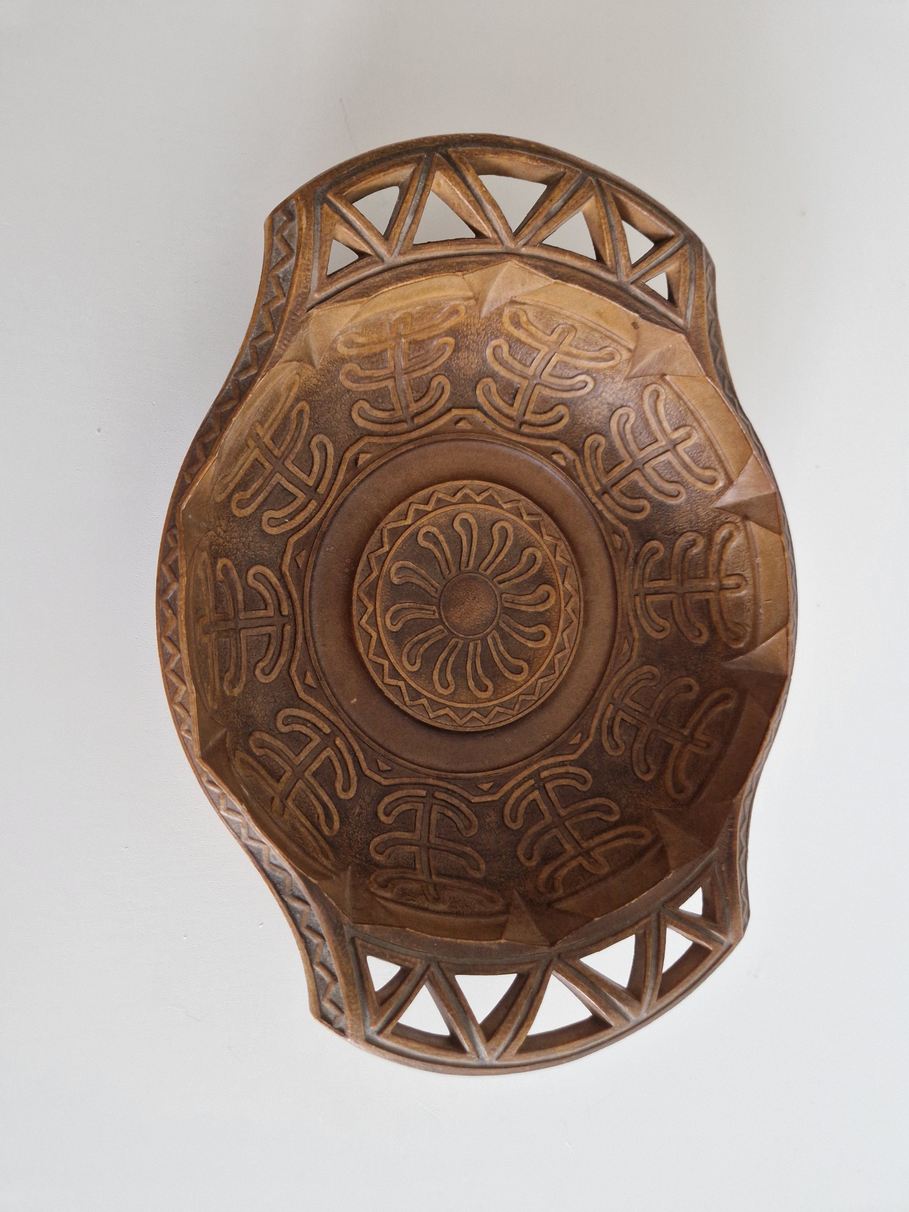 Vintage Mid-Century Italian Hand-Carved Wooden Bowl with Pierced Handles — Celtic Knotwork, Made in Italy