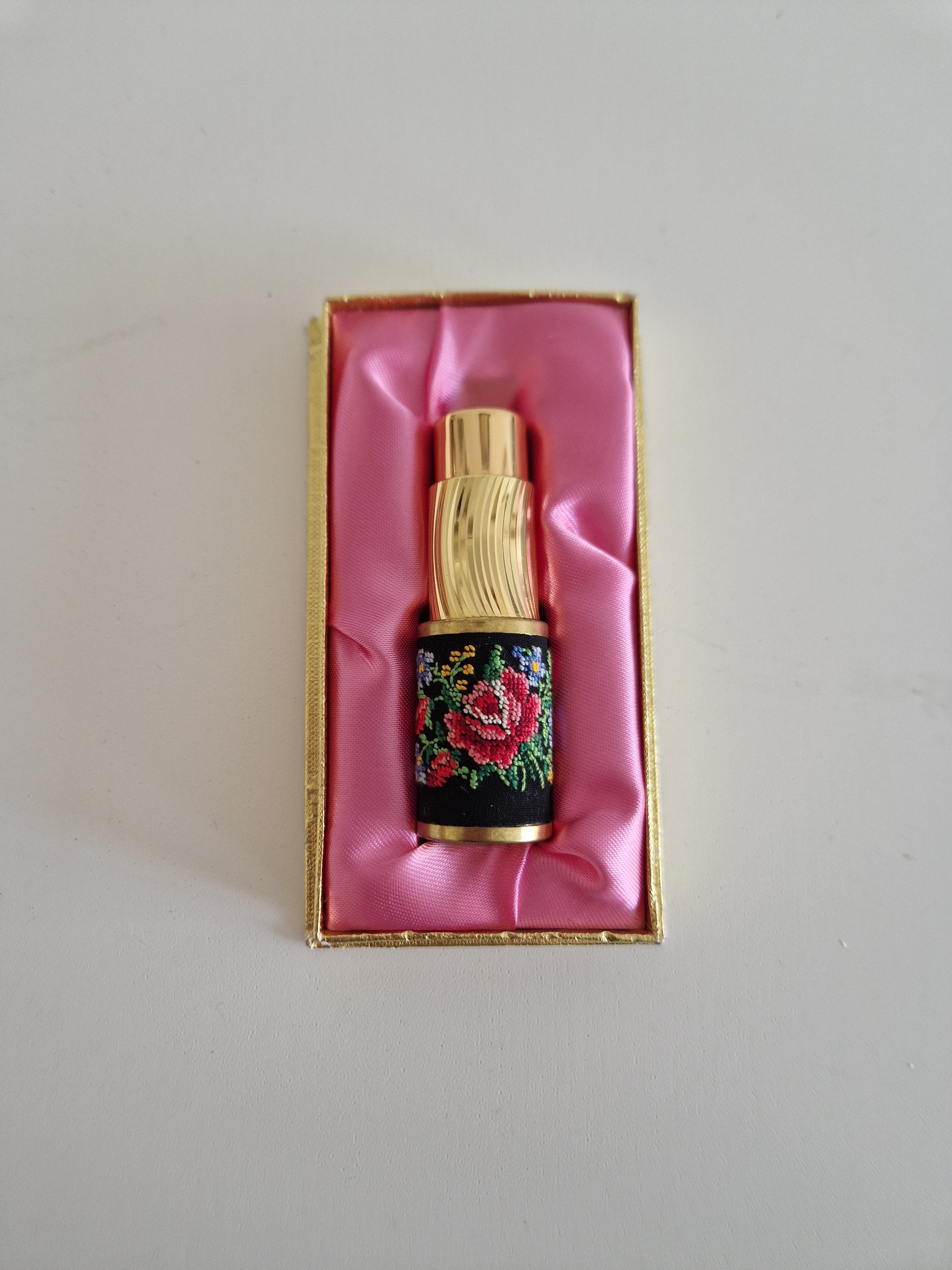 Vintage Ilona Petit Point Perfume Atomiser in Original Box — Rose Bouquet, Gold-Tone