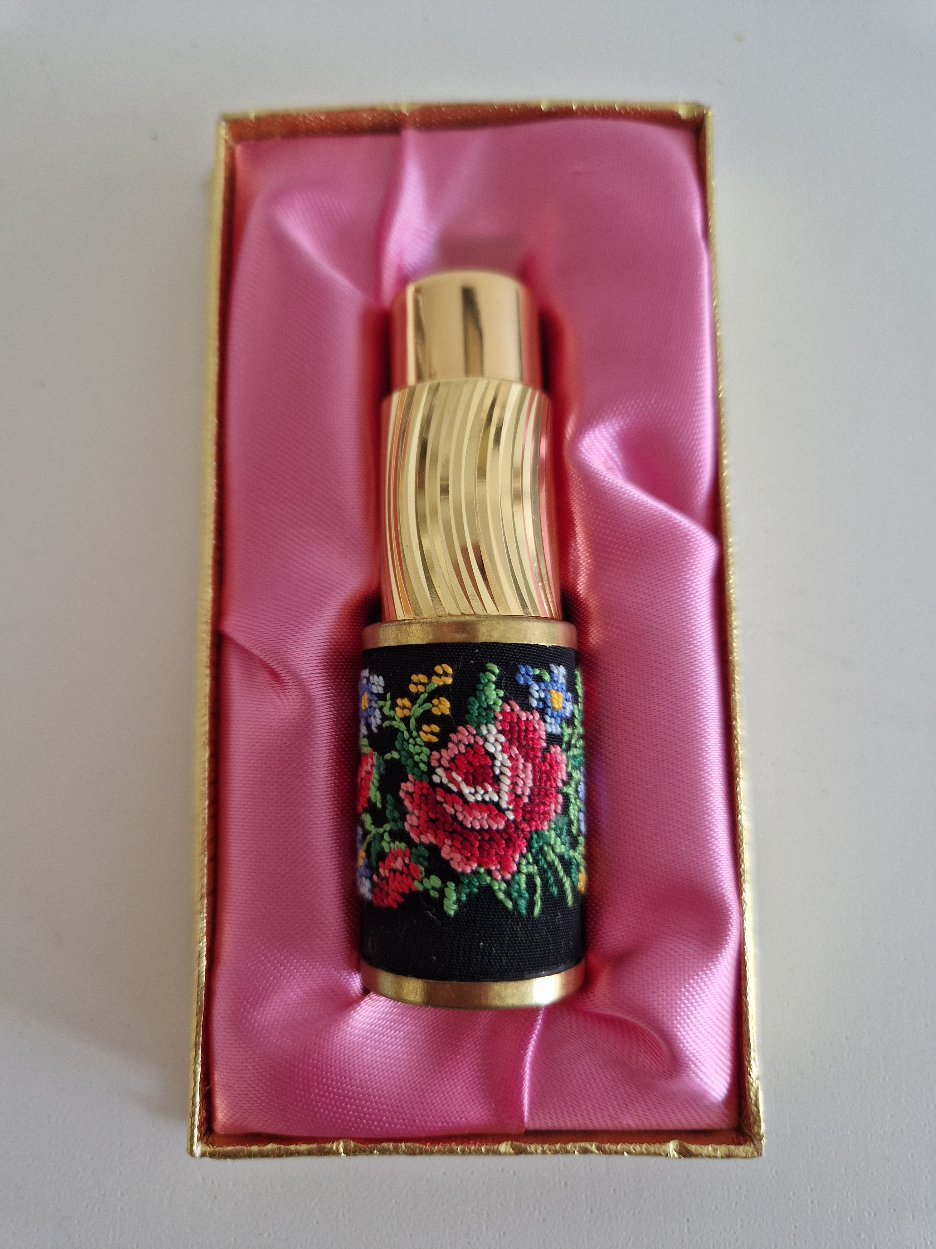 Vintage Ilona Petit Point Perfume Atomiser in Original Box — Rose Bouquet, Gold-Tone