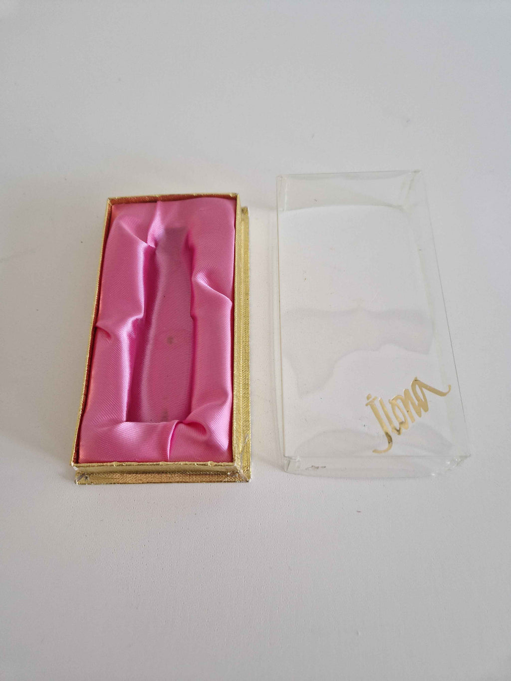 Vintage Ilona Perfume Atomiser: Exquisite Mid-Century Vanity Collectible with Original Box
