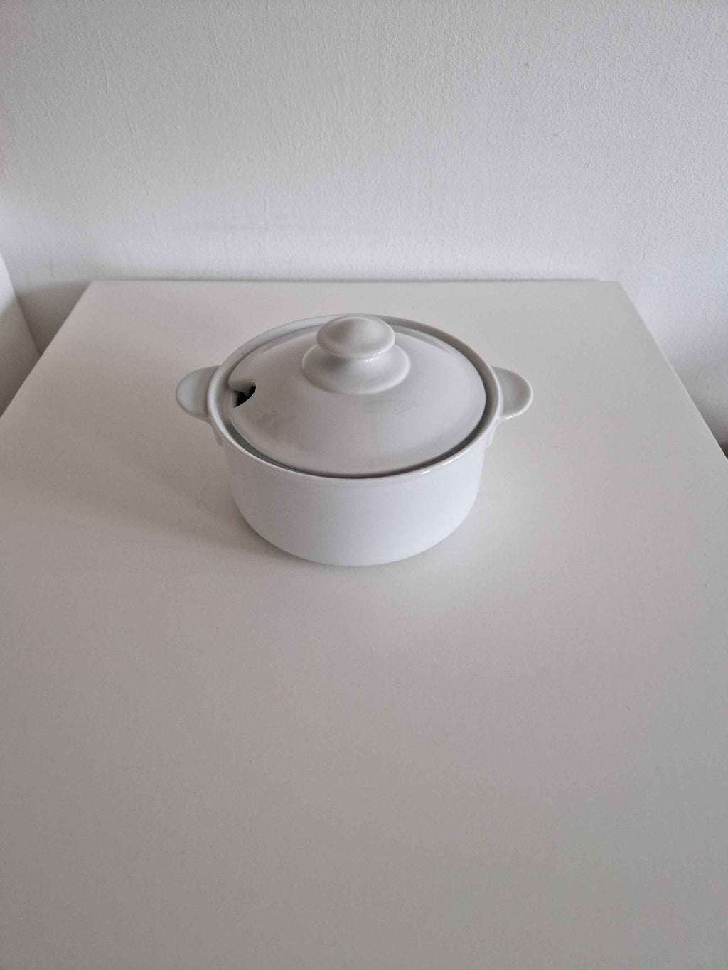 Vintage Porcelain Soup Tureen by Lilien Porzellan Austria - Timeless Elegance for Your Table