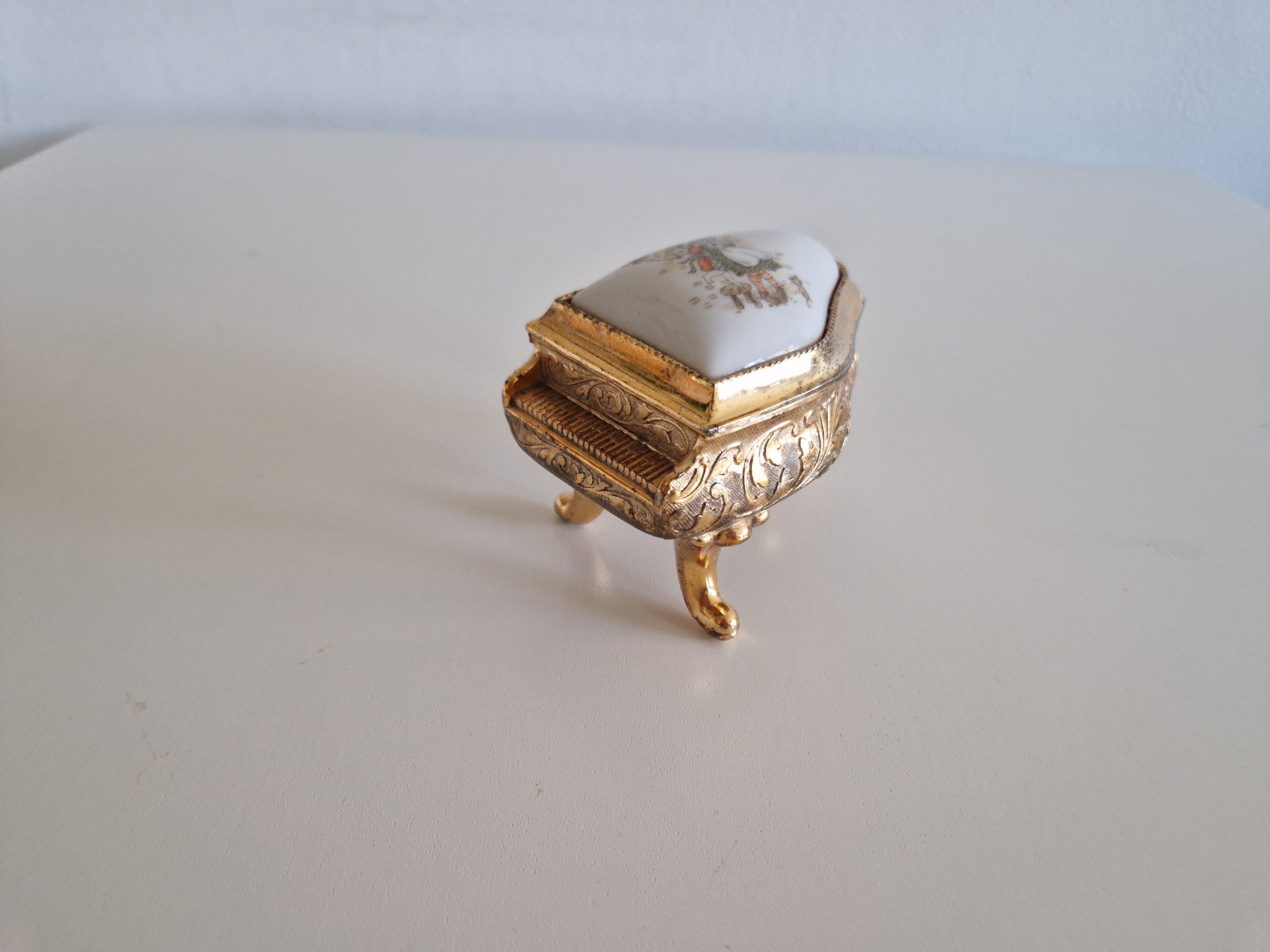Vintage Miniature Grand Piano Trinket Box — Porcelain Lid, Gold-Tone Metal, Made in Japan
