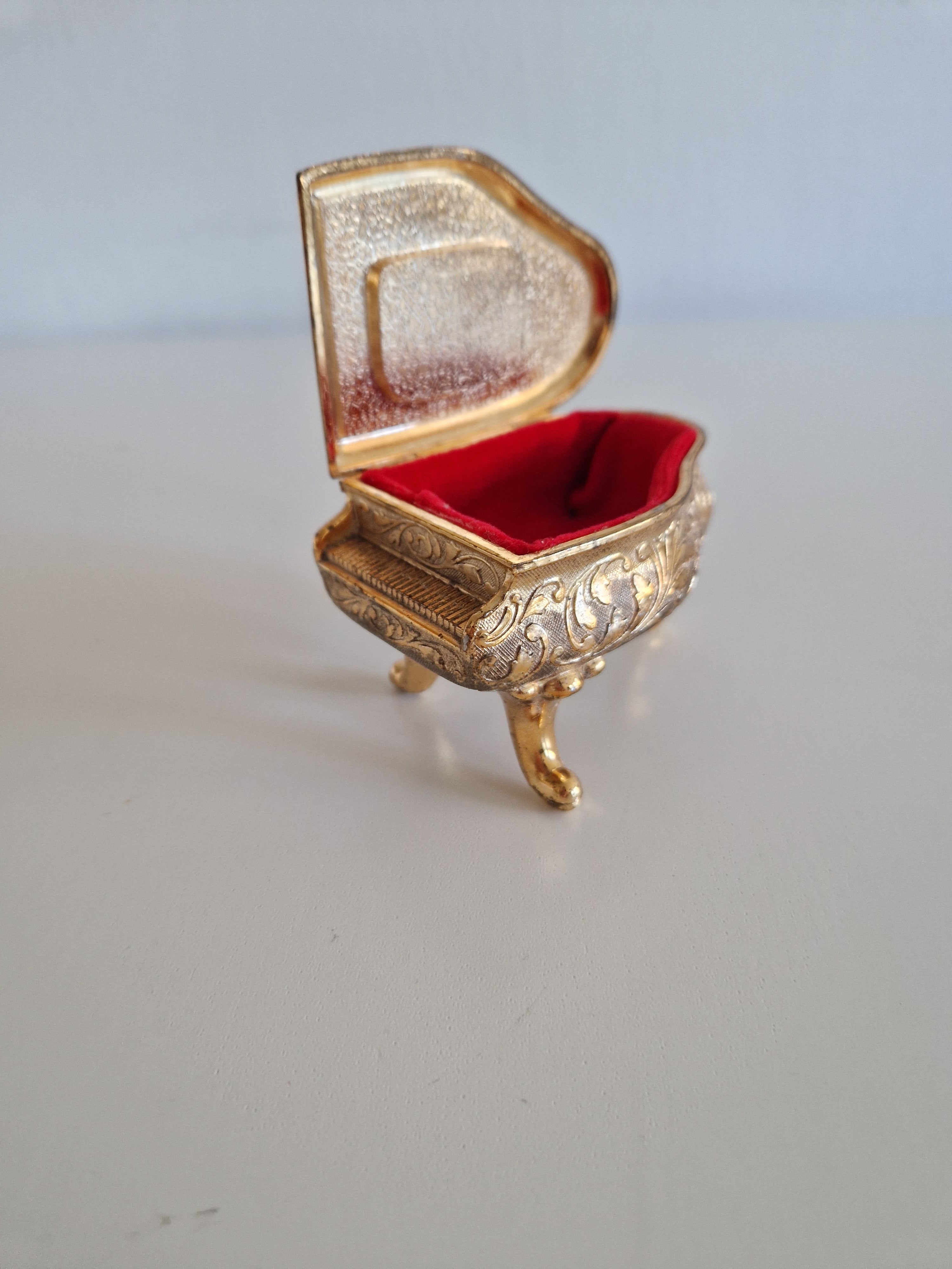 Vintage Miniature Grand Piano Trinket Box — Porcelain Lid, Gold-Tone Metal, Made in Japan