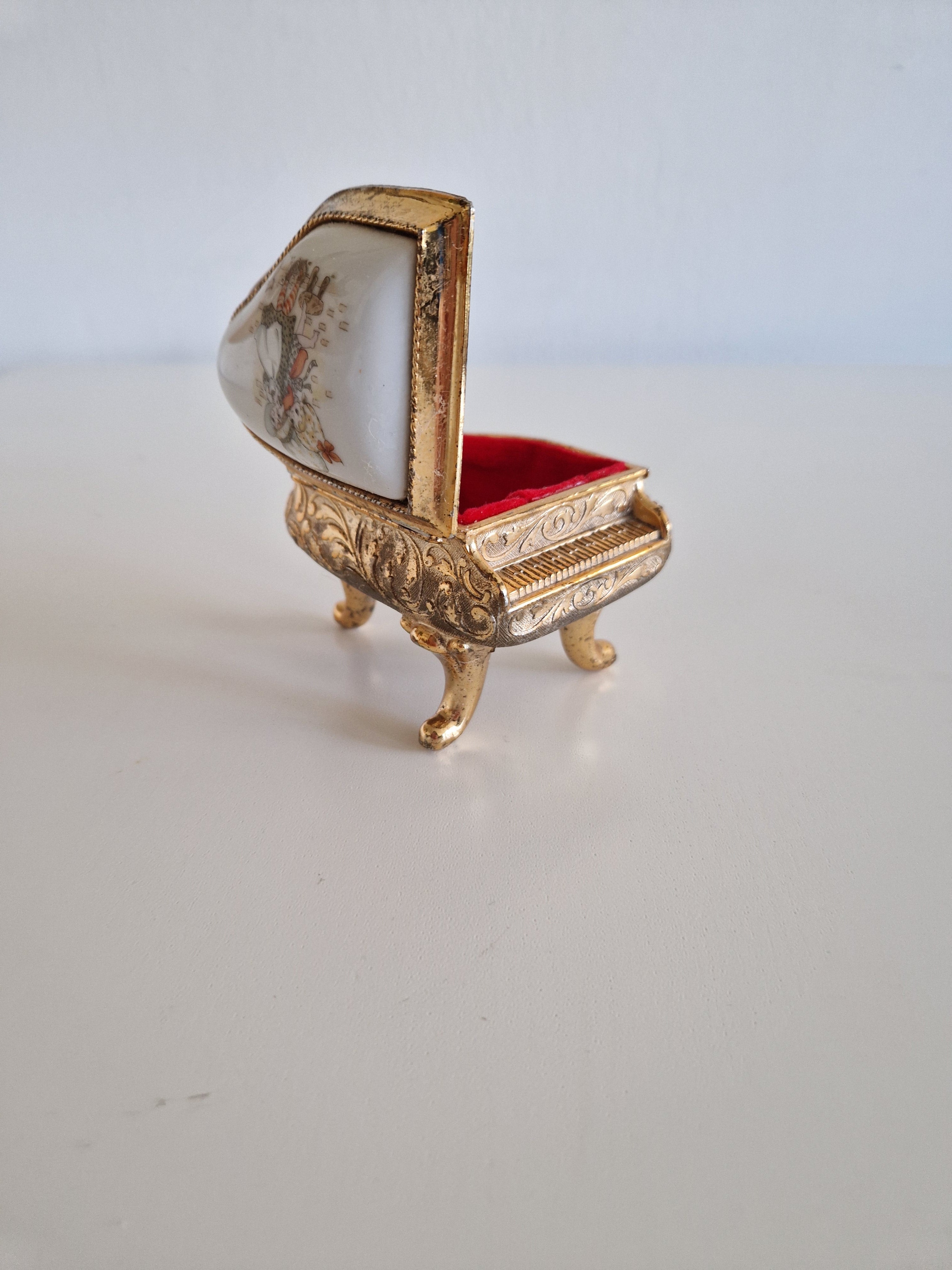 Vintage Miniature Grand Piano Trinket Box — Porcelain Lid, Gold-Tone Metal, Made in Japan
