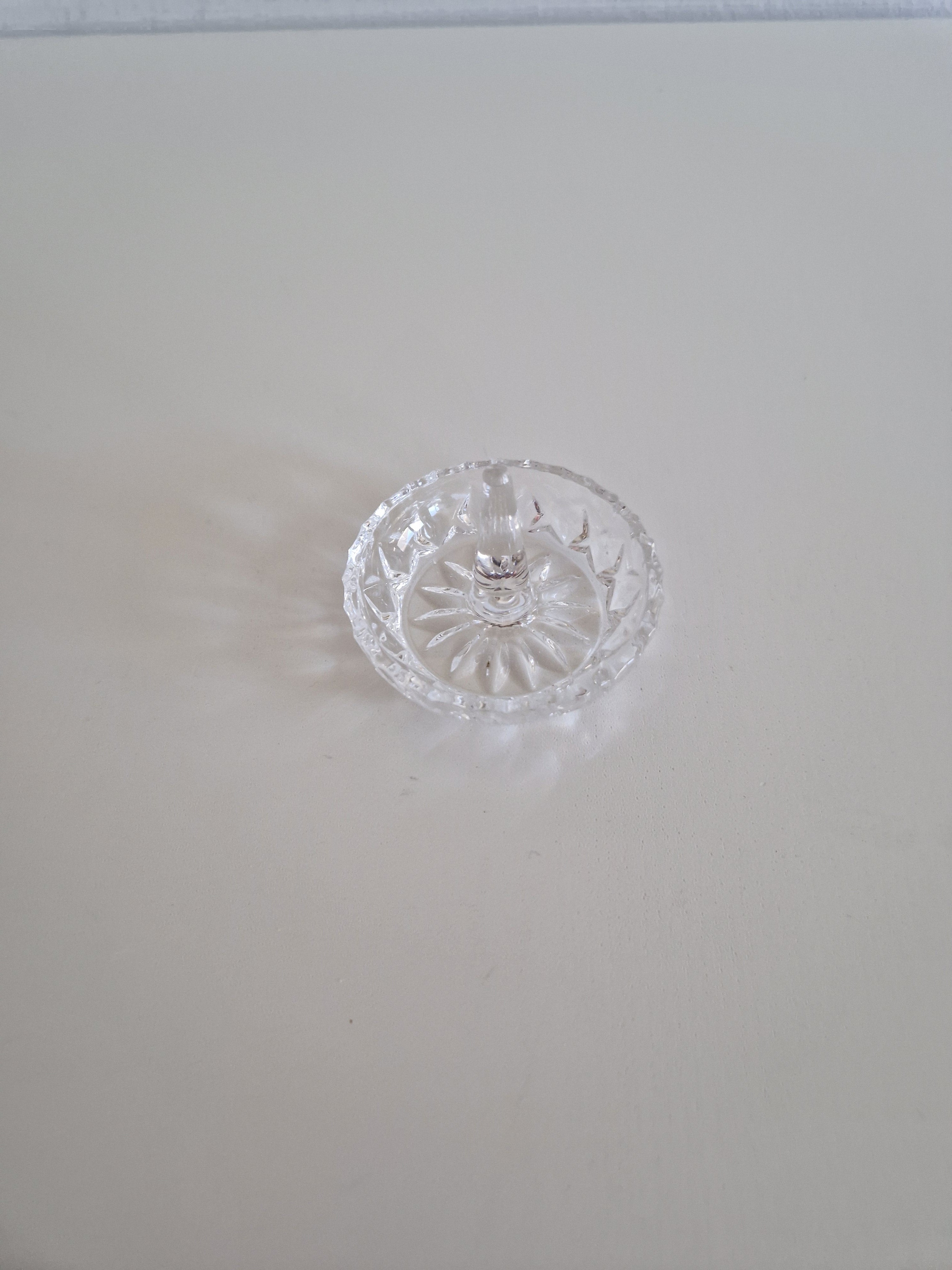 Vintage Cut Crystal Ring Holder — Diamond & Sunburst Pattern, European