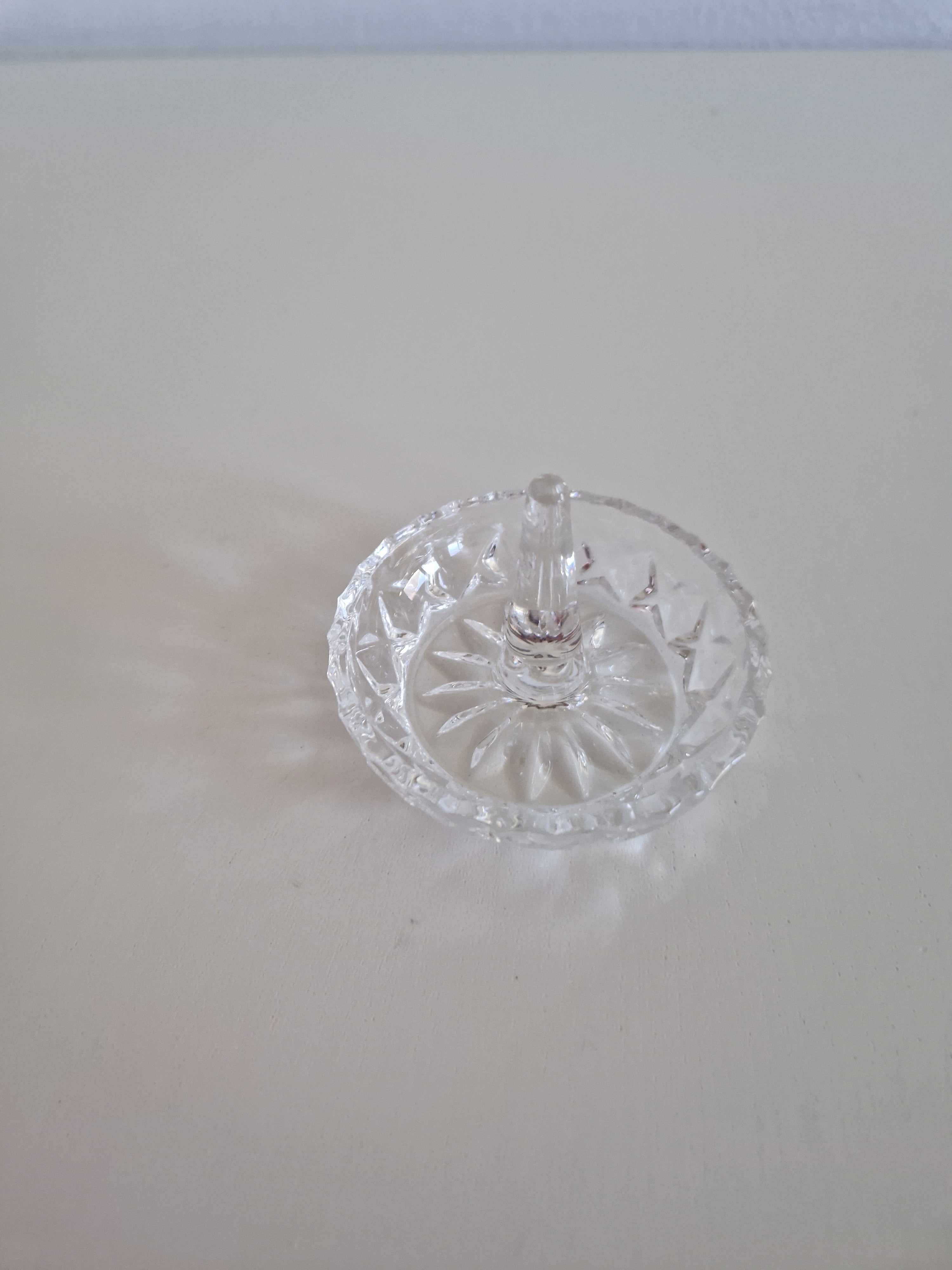 Vintage Cut Crystal Ring Holder — Diamond & Sunburst Pattern, European
