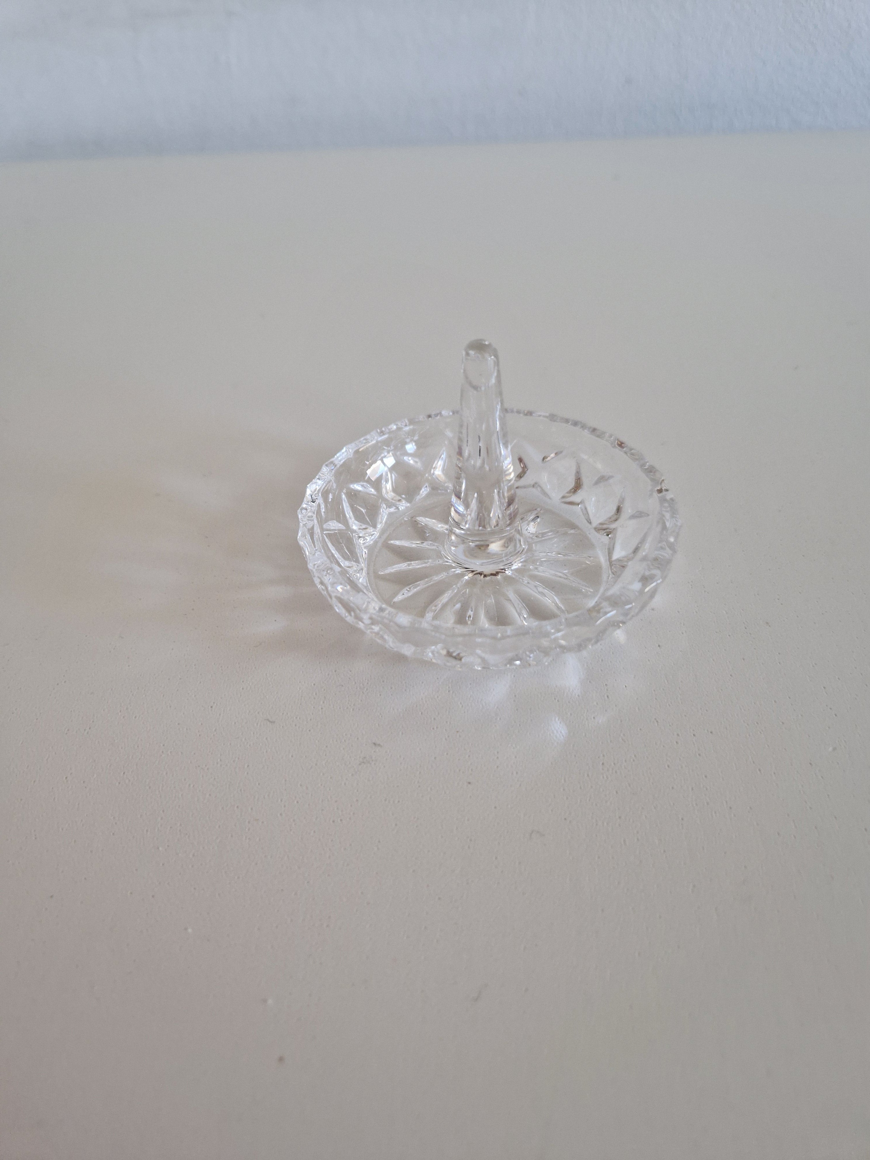 Vintage Cut Crystal Ring Holder — Diamond & Sunburst Pattern, European