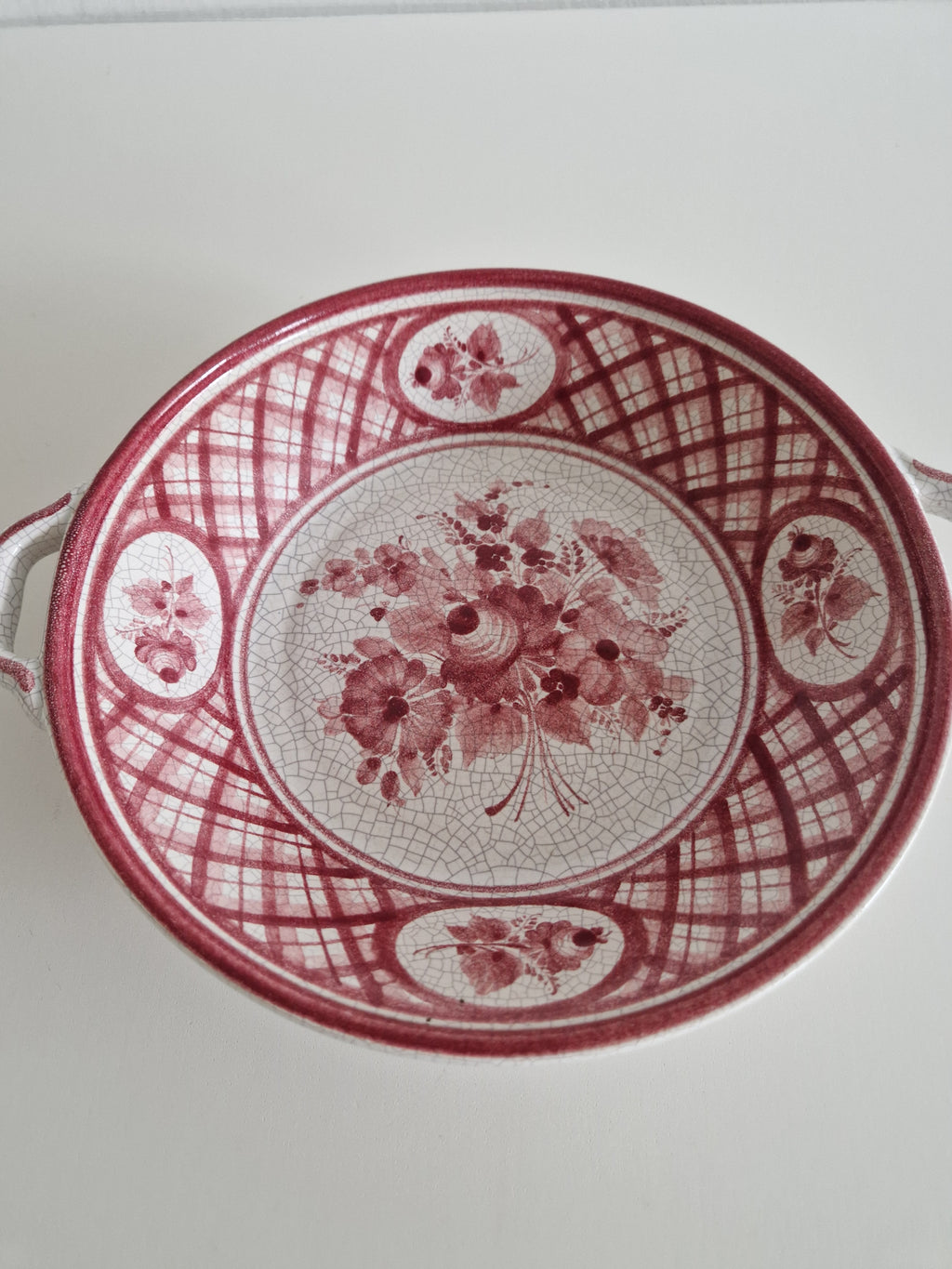Gmundner Keramik Austria Hand-Painted Serving Bowl — Pink Floral Lattice | Handmalerei