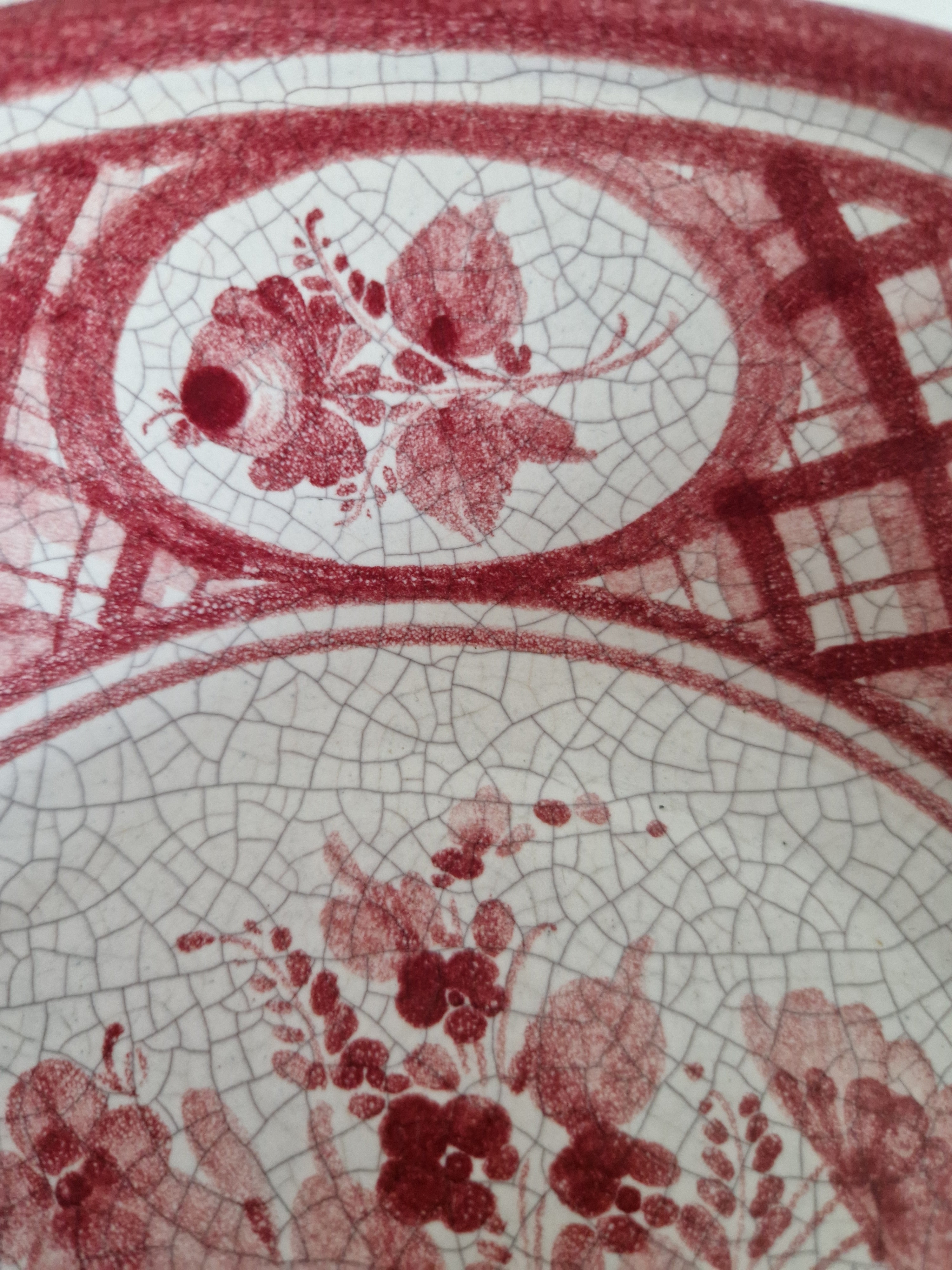 Gmundner Keramik Austria Hand-Painted Serving Bowl — Pink Floral Lattice | Handmalerei
