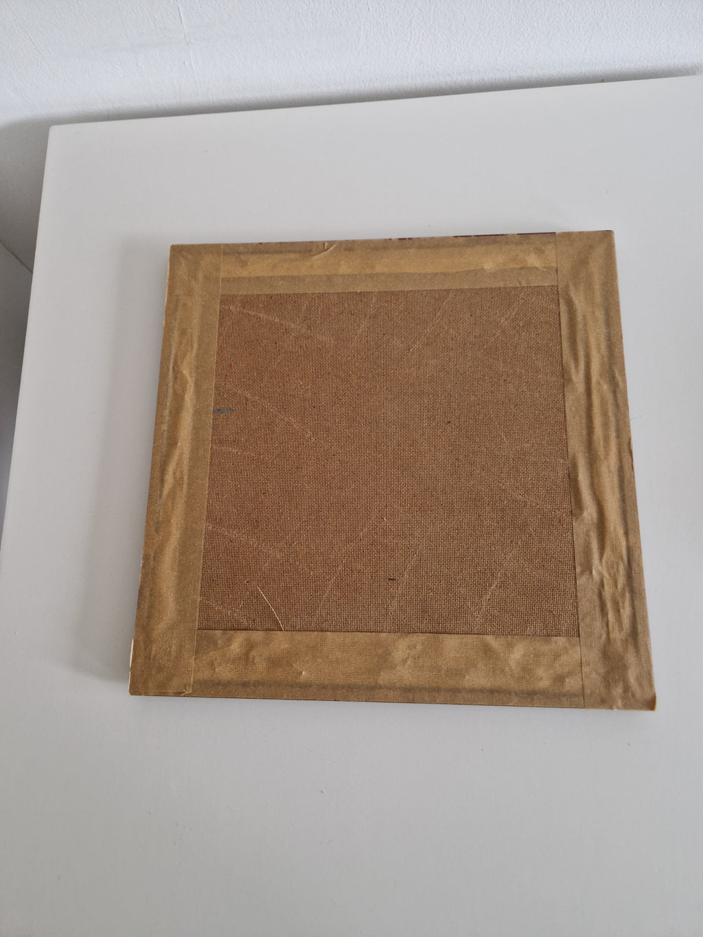 Handbestickter Kreuzstich-Volkskunstspiegel – 42 cm quadratisch