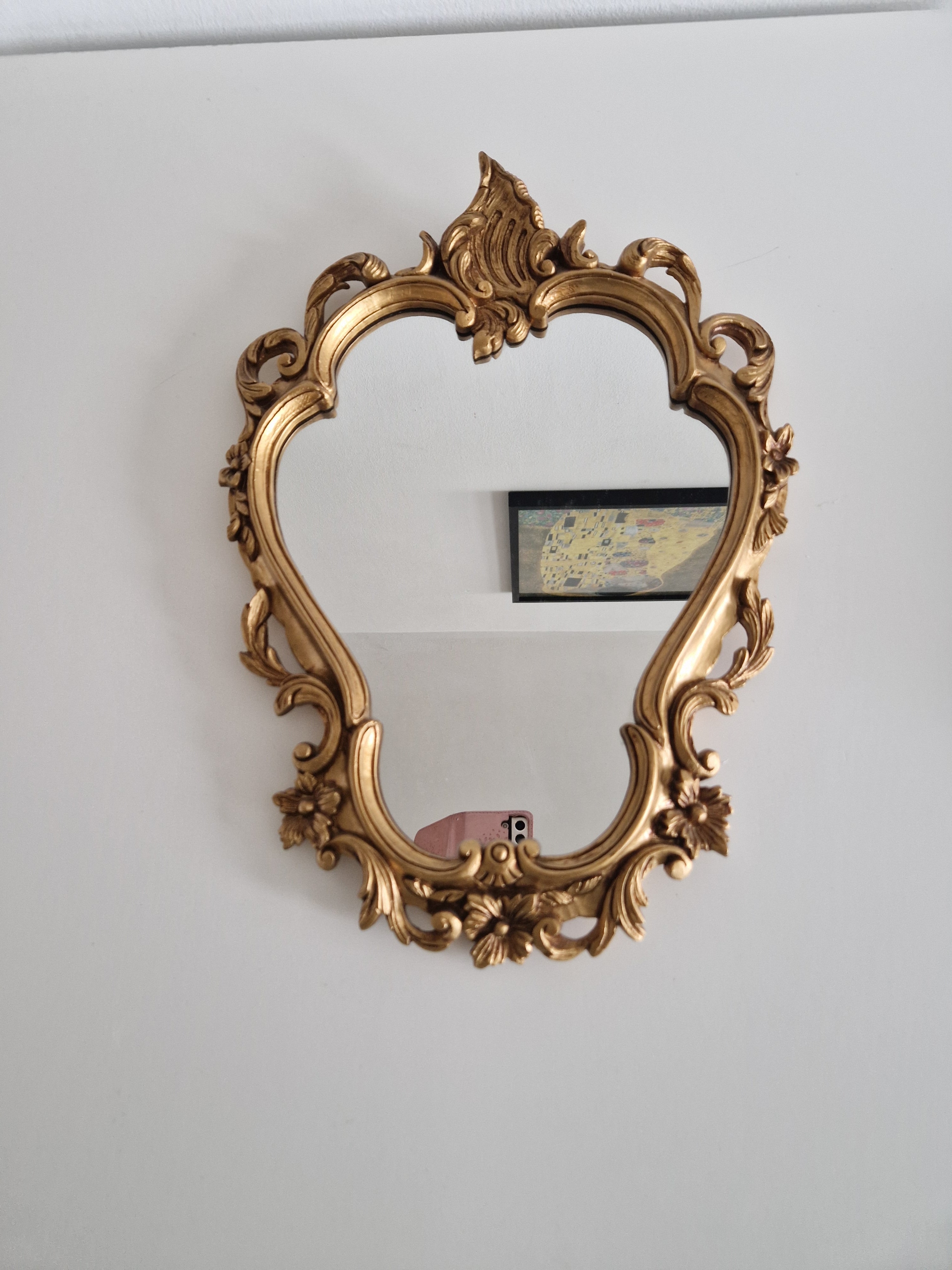 Vintage Rokoko Wandspiegel mit Vergoldung — Verzierte goldene Rahmen, 45 cm