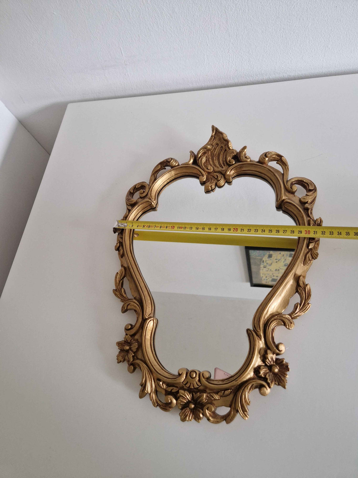 Transform Your Space with the Exquisite Rococo Gilt Wall Mirror