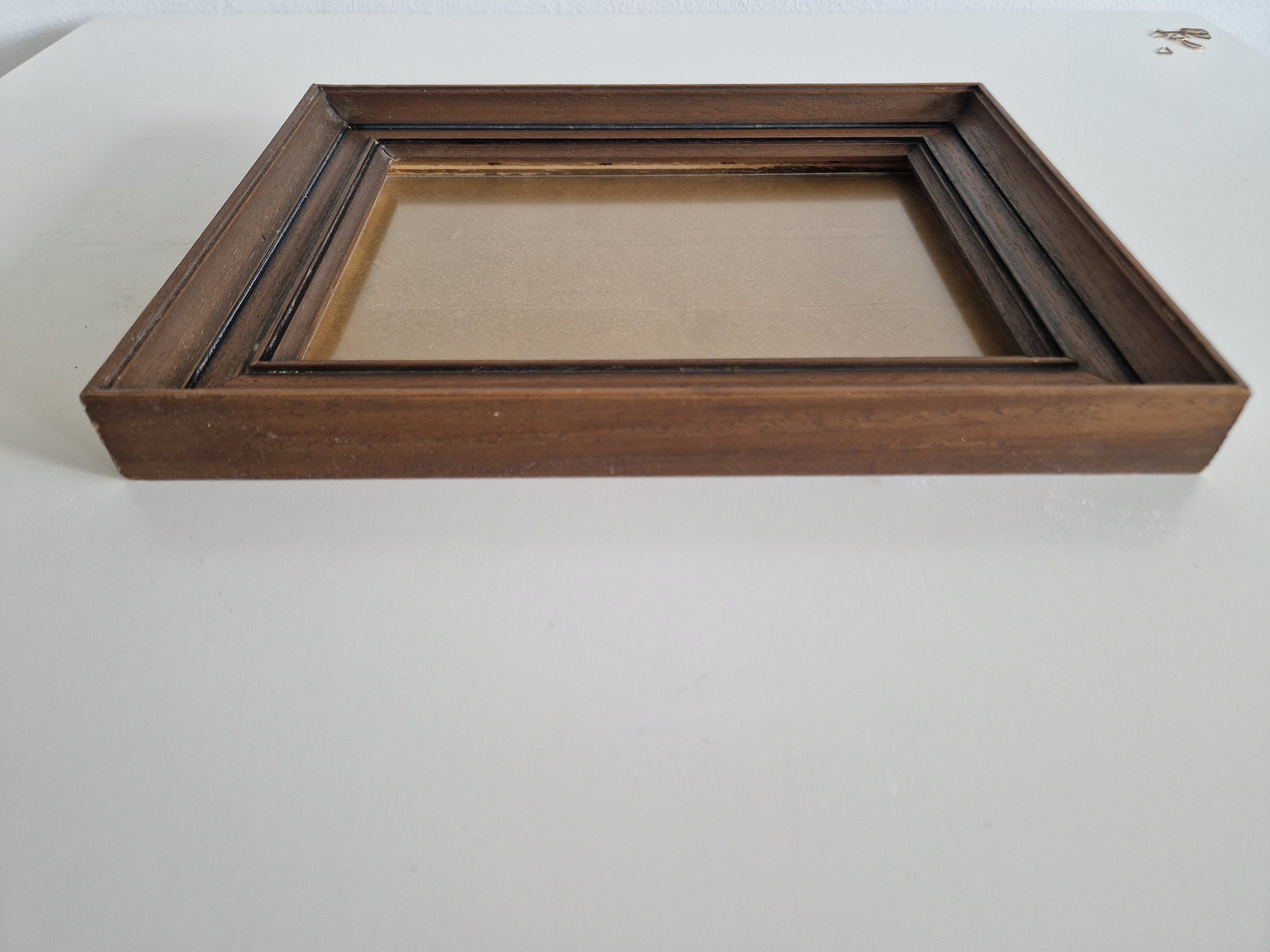Cadre photo vintage en noyer – Moulure à doucine double, 30 × 22 cm, sans verre